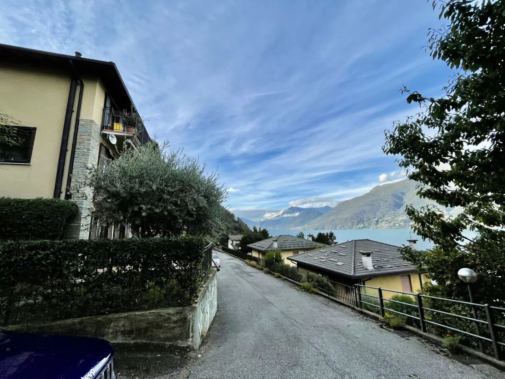 Vista Lago-Outside