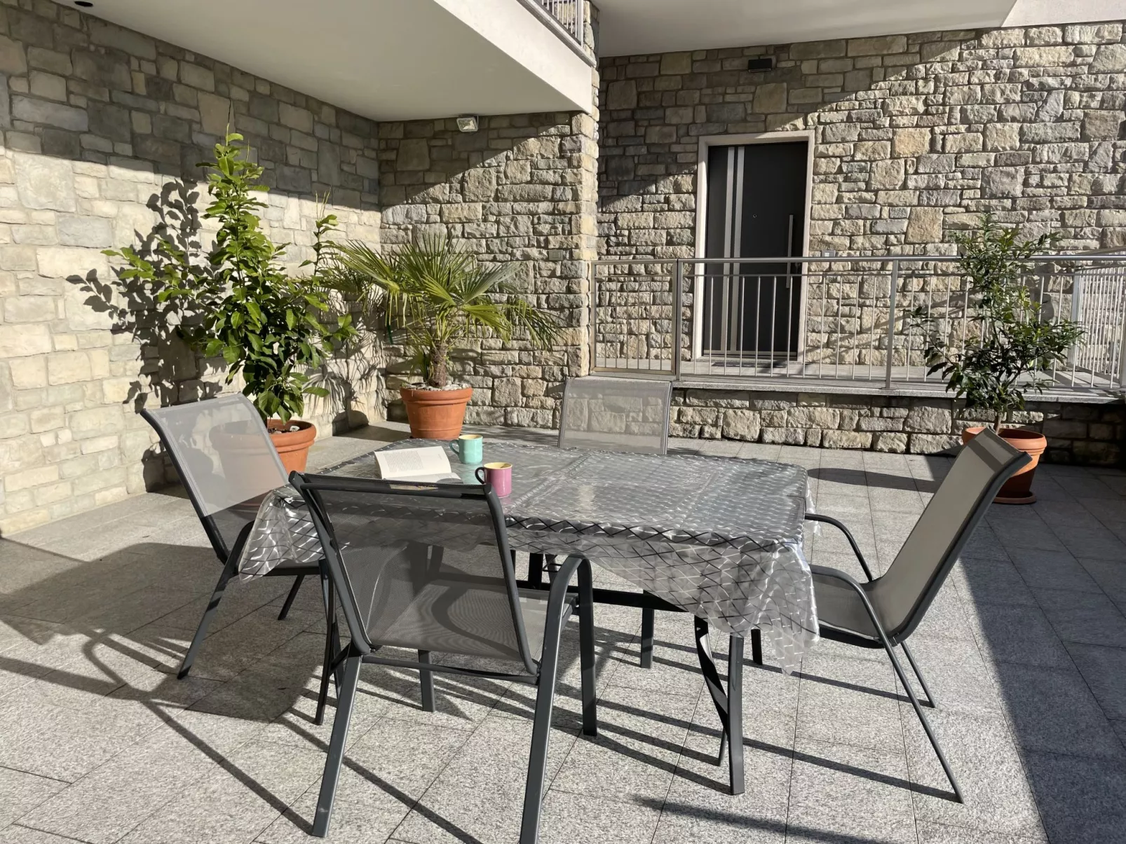 Girasole (GLA128)-Outside