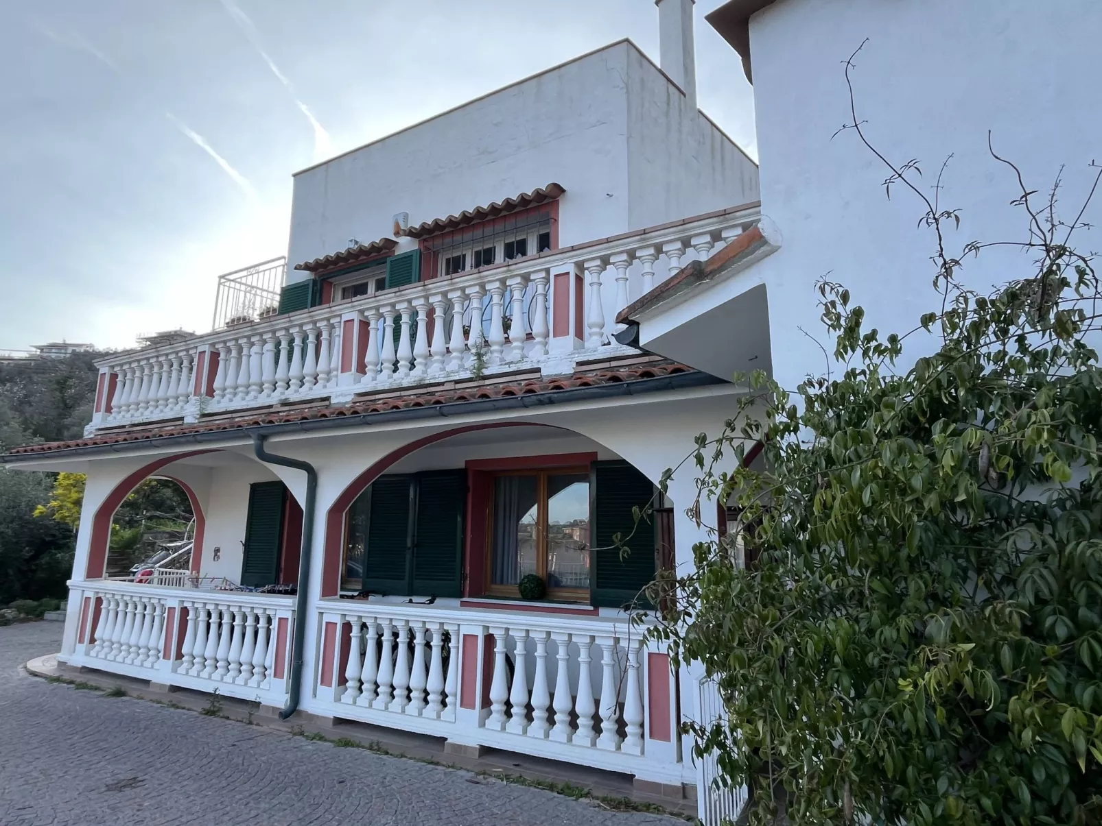 Il Portico-Outside