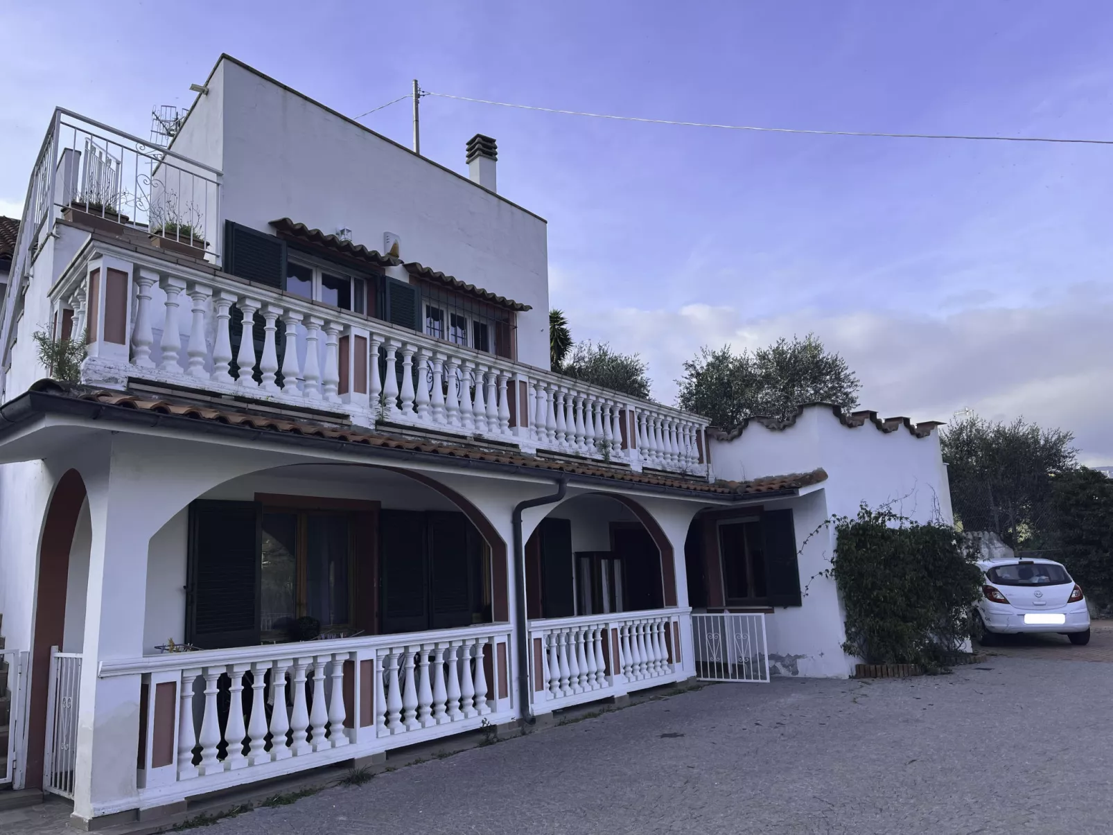 Il Portico-Outside