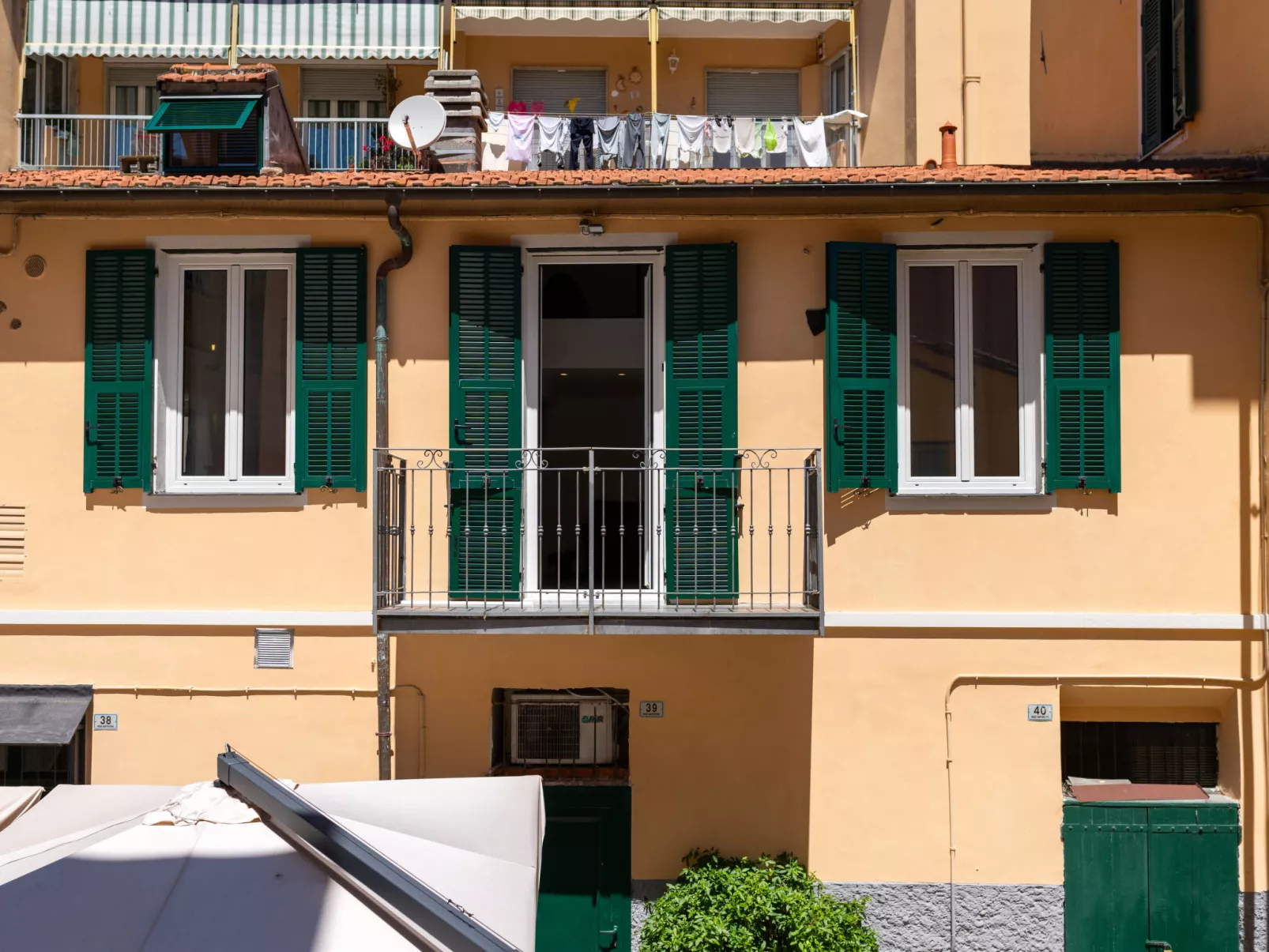 Ca Miù-Outside
