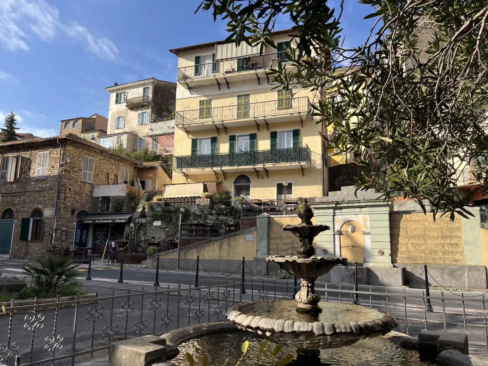 Marina-Dehors