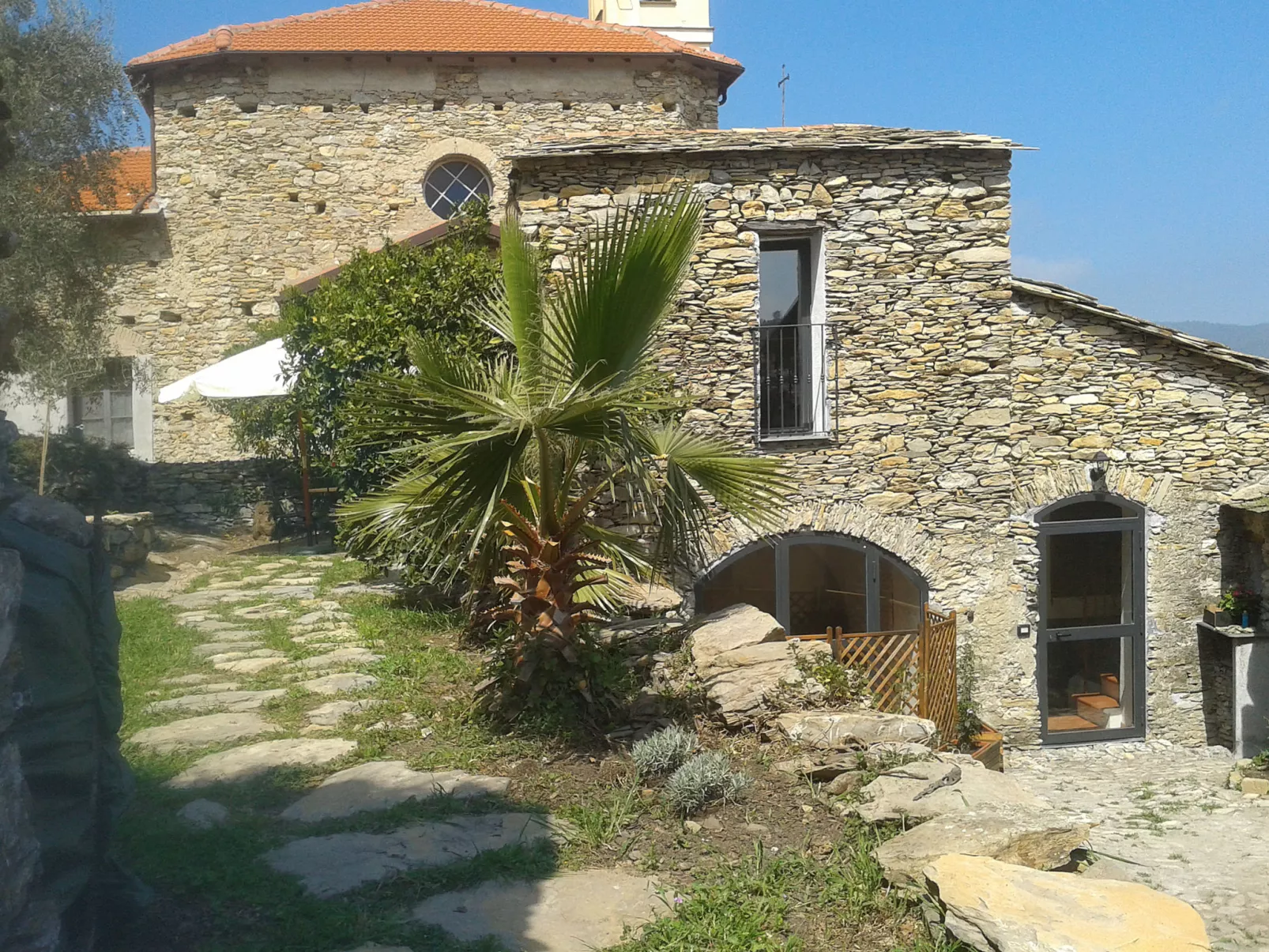 Annina (DOL285)-Dehors