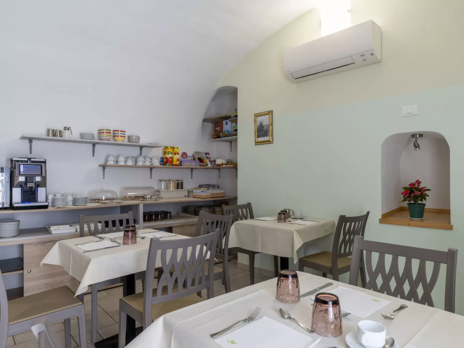 Cantina-Inside