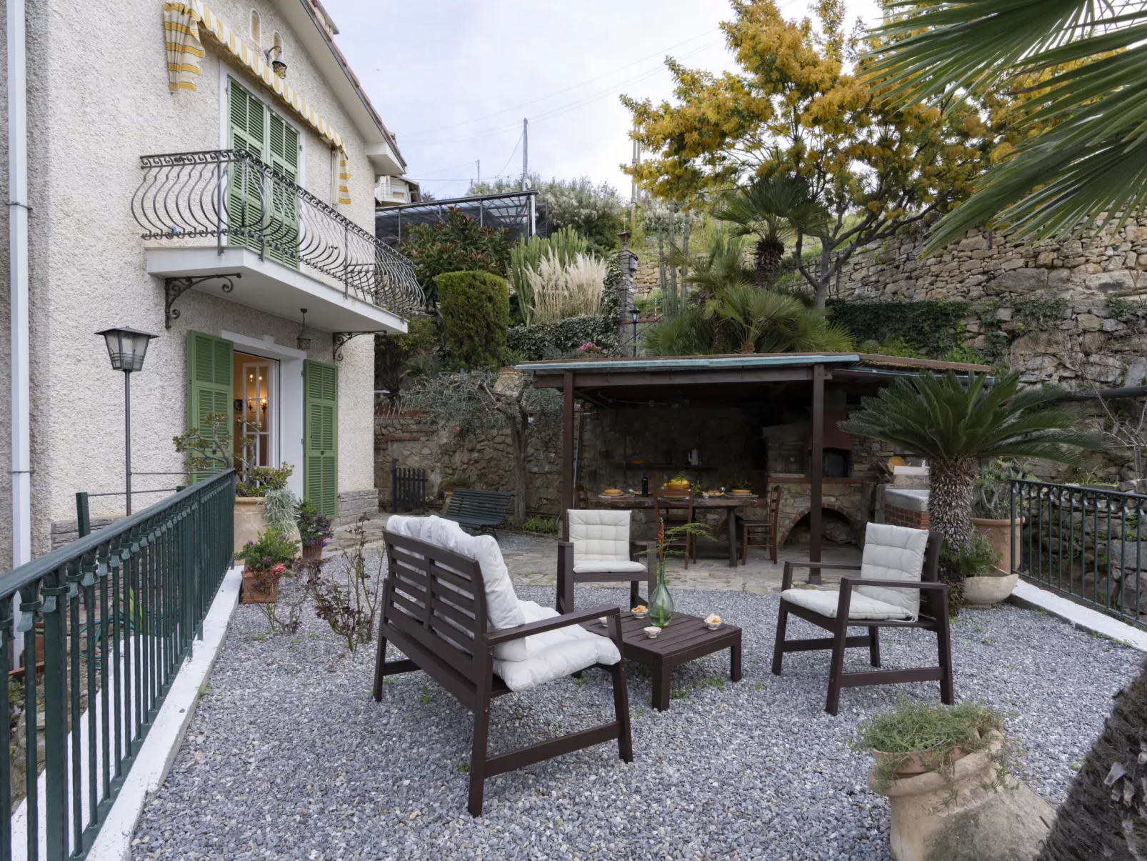Riana-Dehors