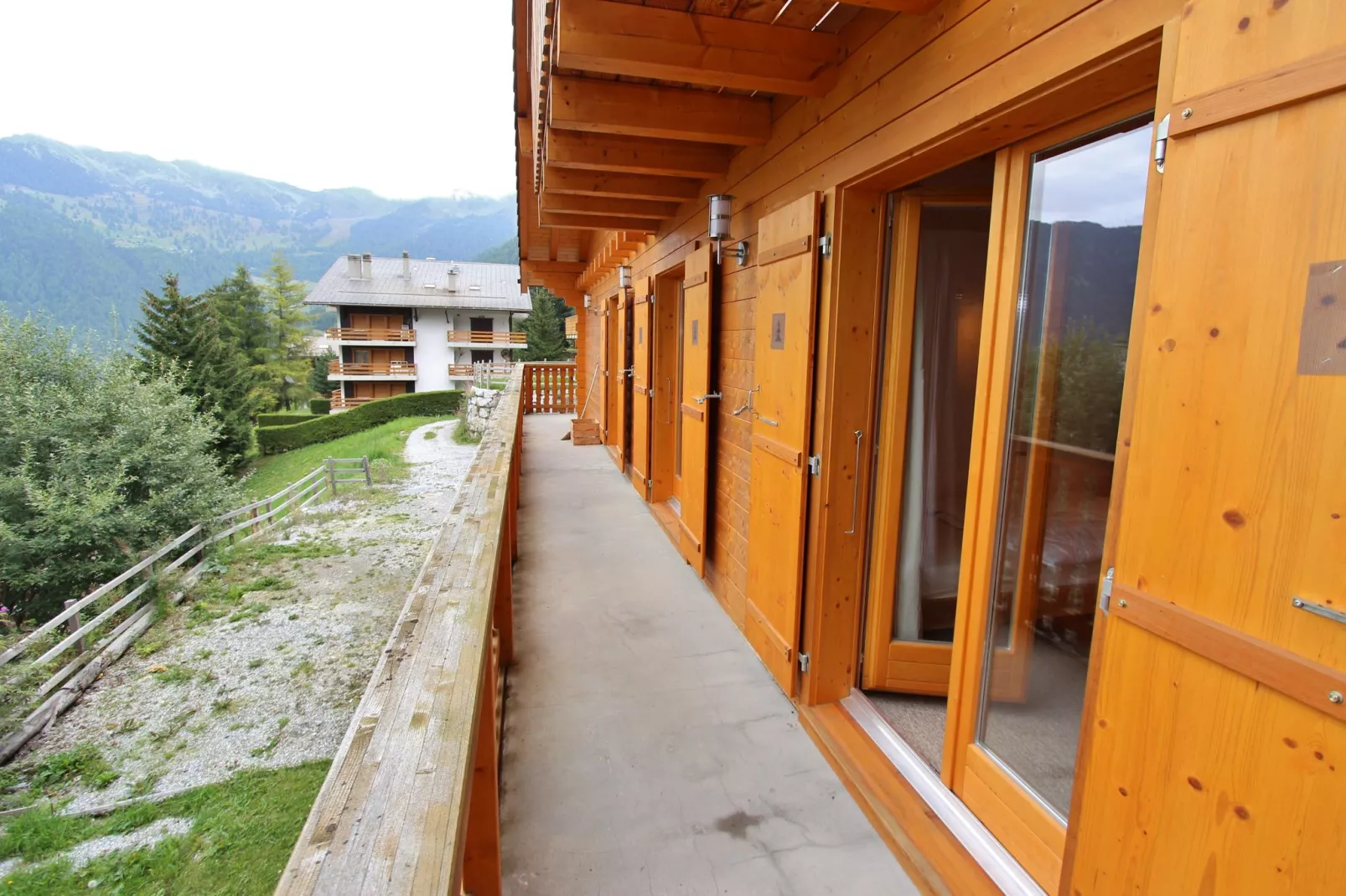 Harmonie-Terrace balcony