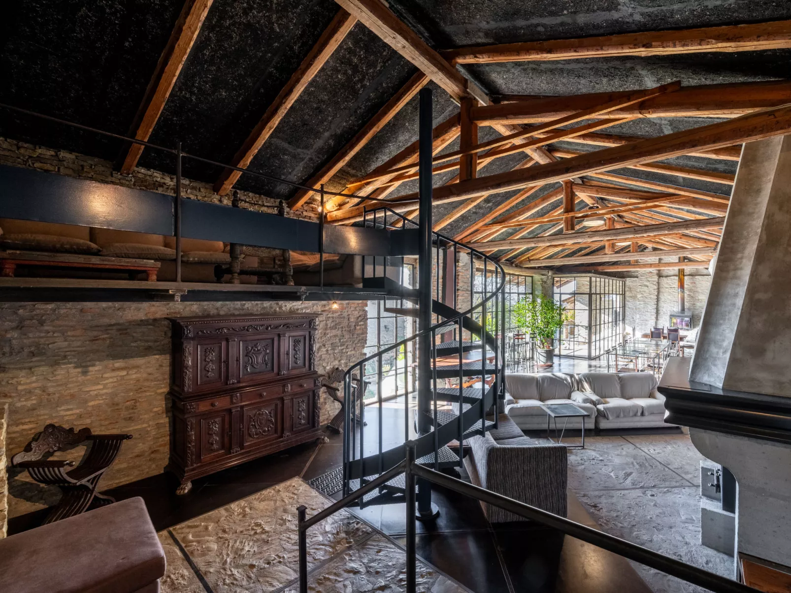 Borgo del Riondino-Inside