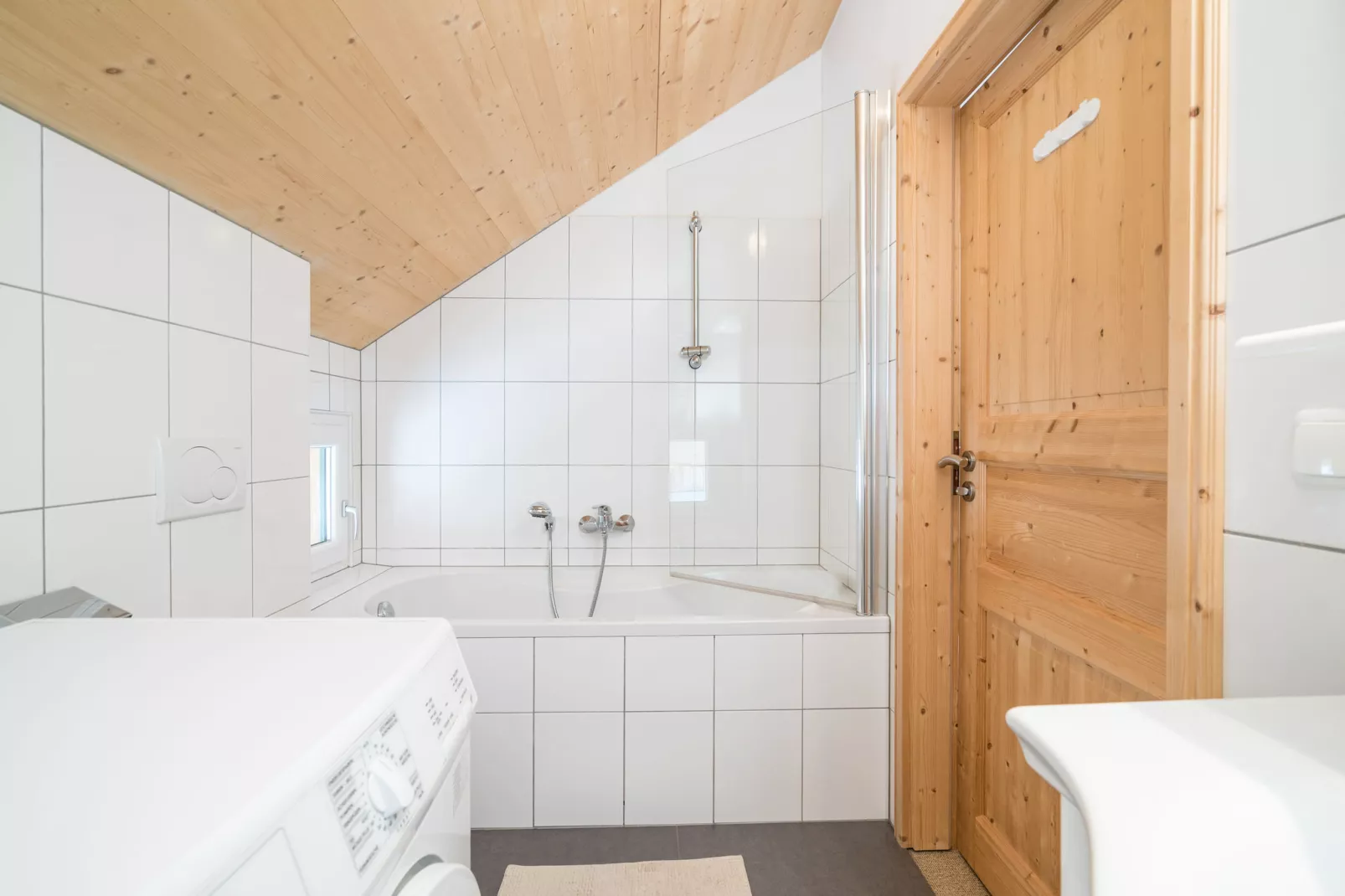Chalet Almdorf 8-Bathroom