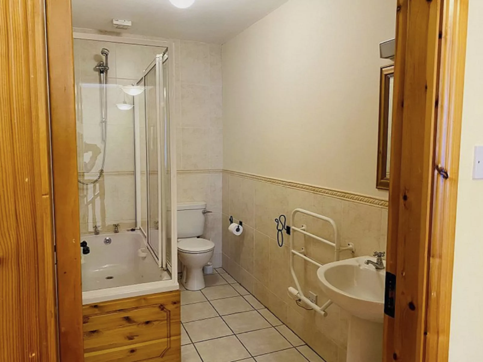 Sunshine Heights-Inside