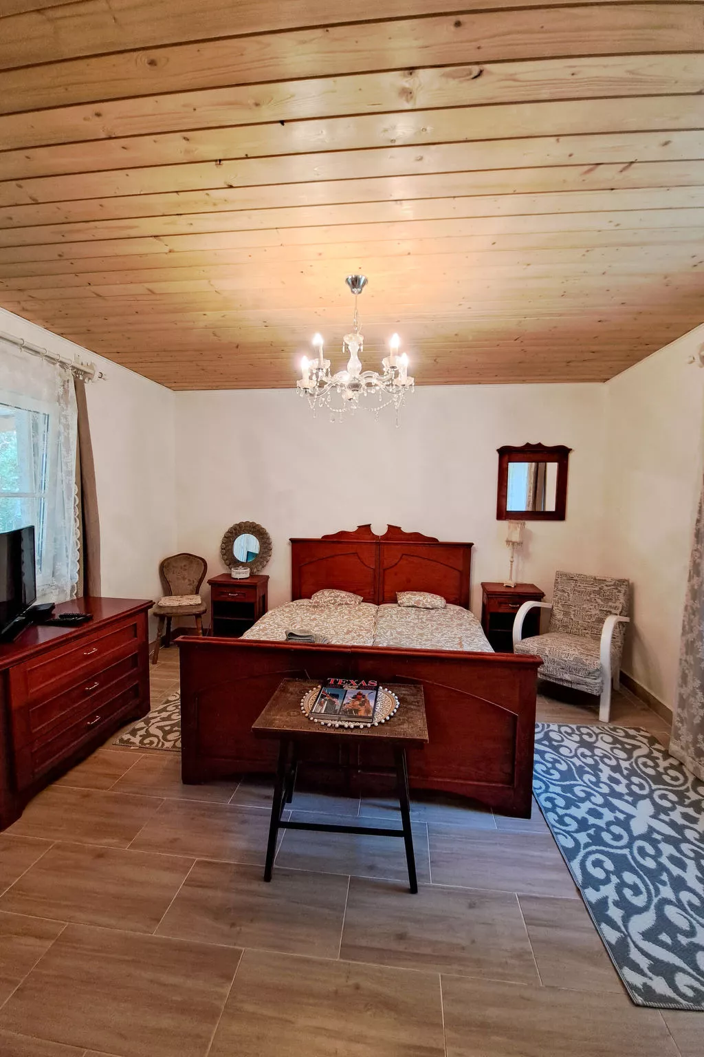 Balatoni Farmhaz-Inside