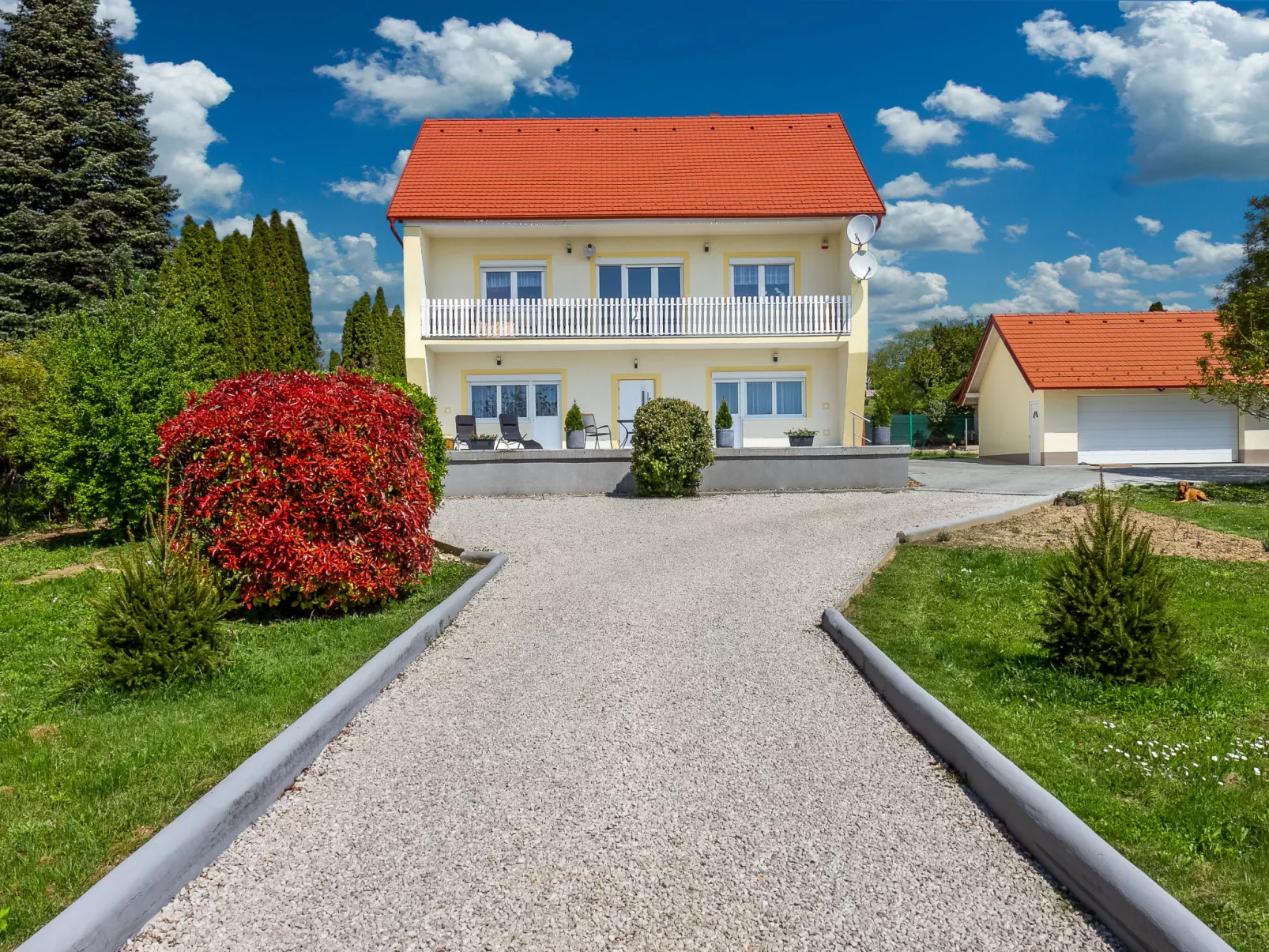 Cserszeg-Outside