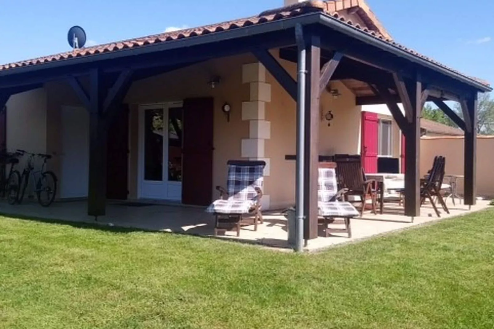 Les Forges - Bleu de Vibraye-Exterior summer