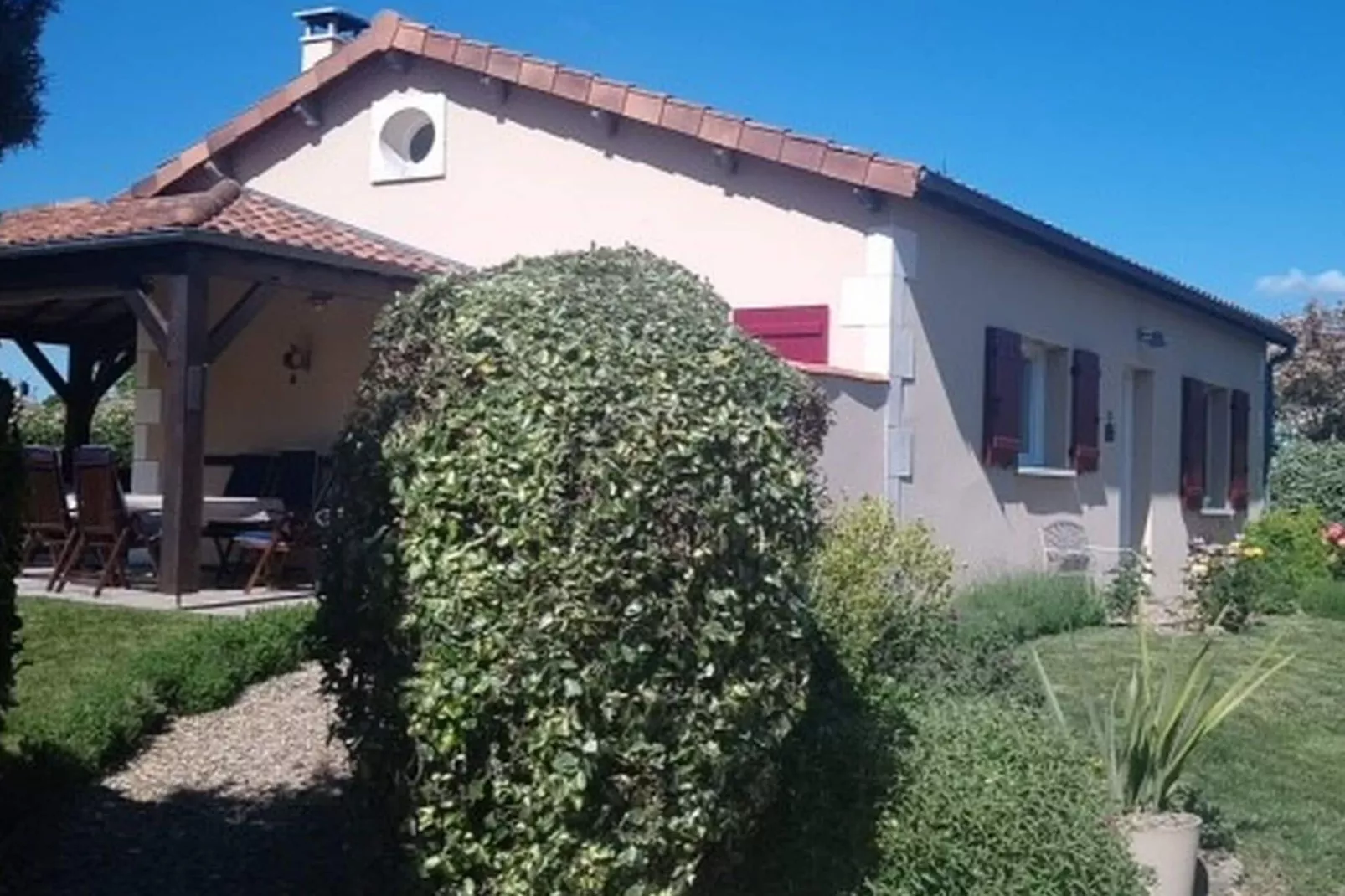 Les Forges - Bleu de Vibraye-Exterior summer