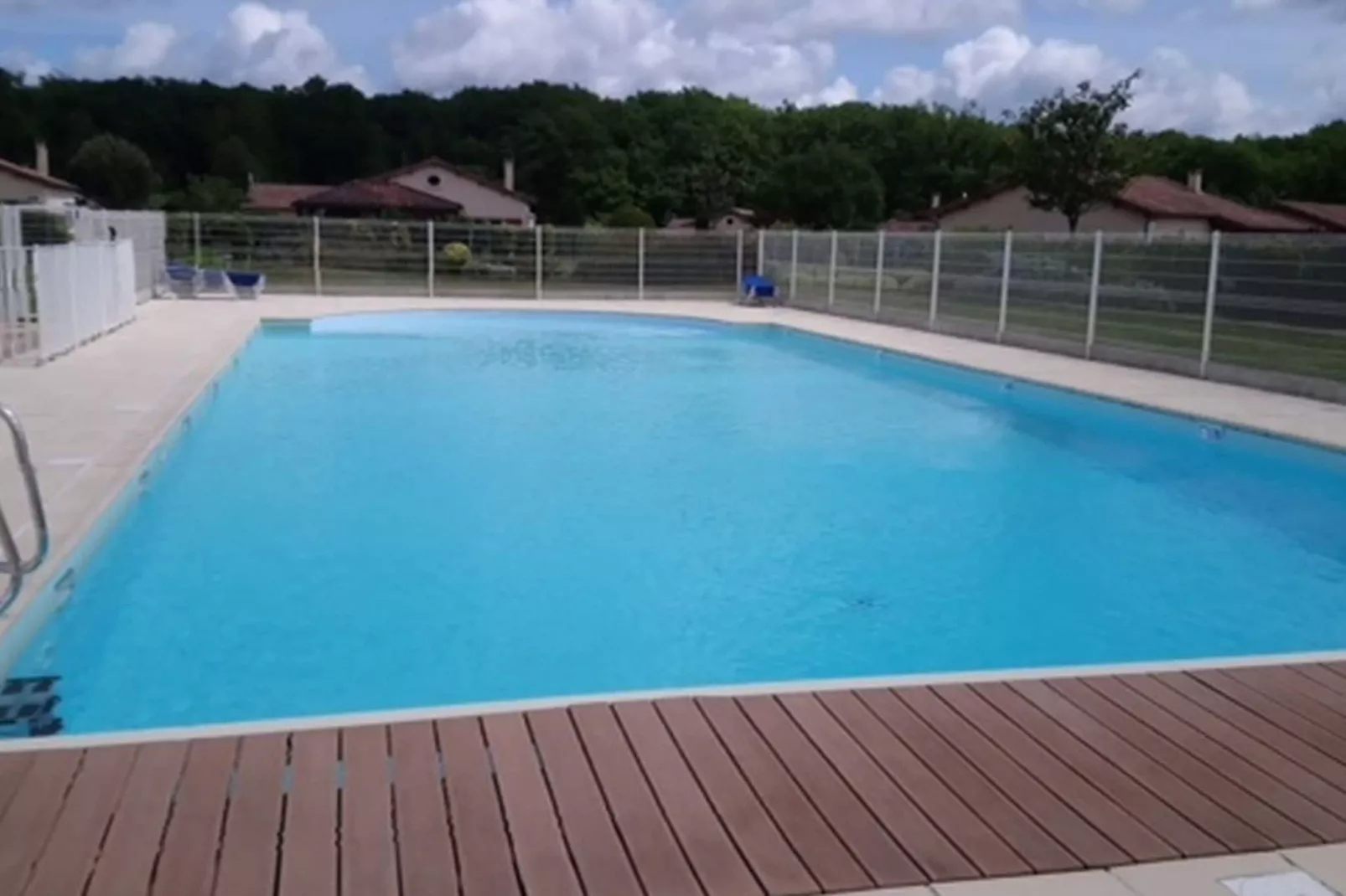 Les Forges - Bleu de Vibraye-Pool