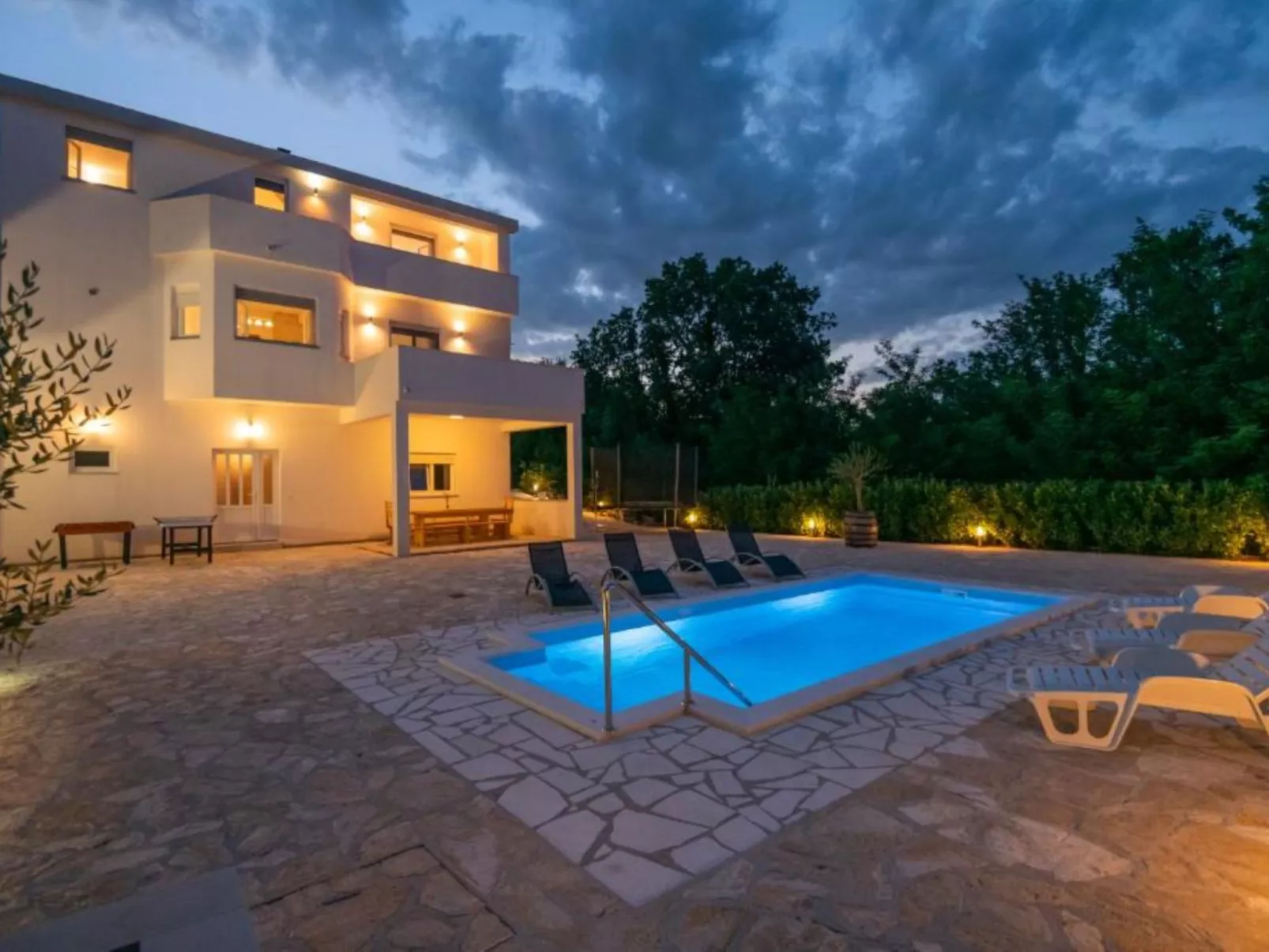 Villa Dalmatina-Outside