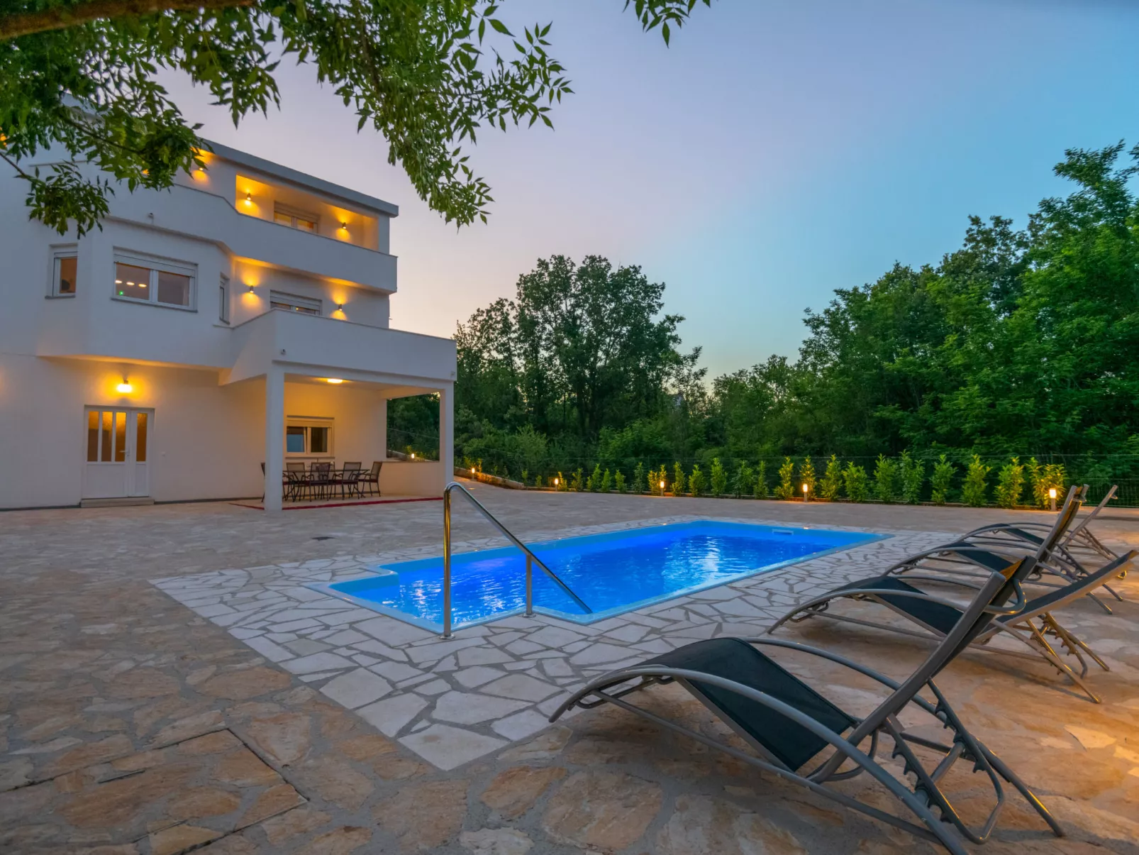 Villa Dalmatina-Outside