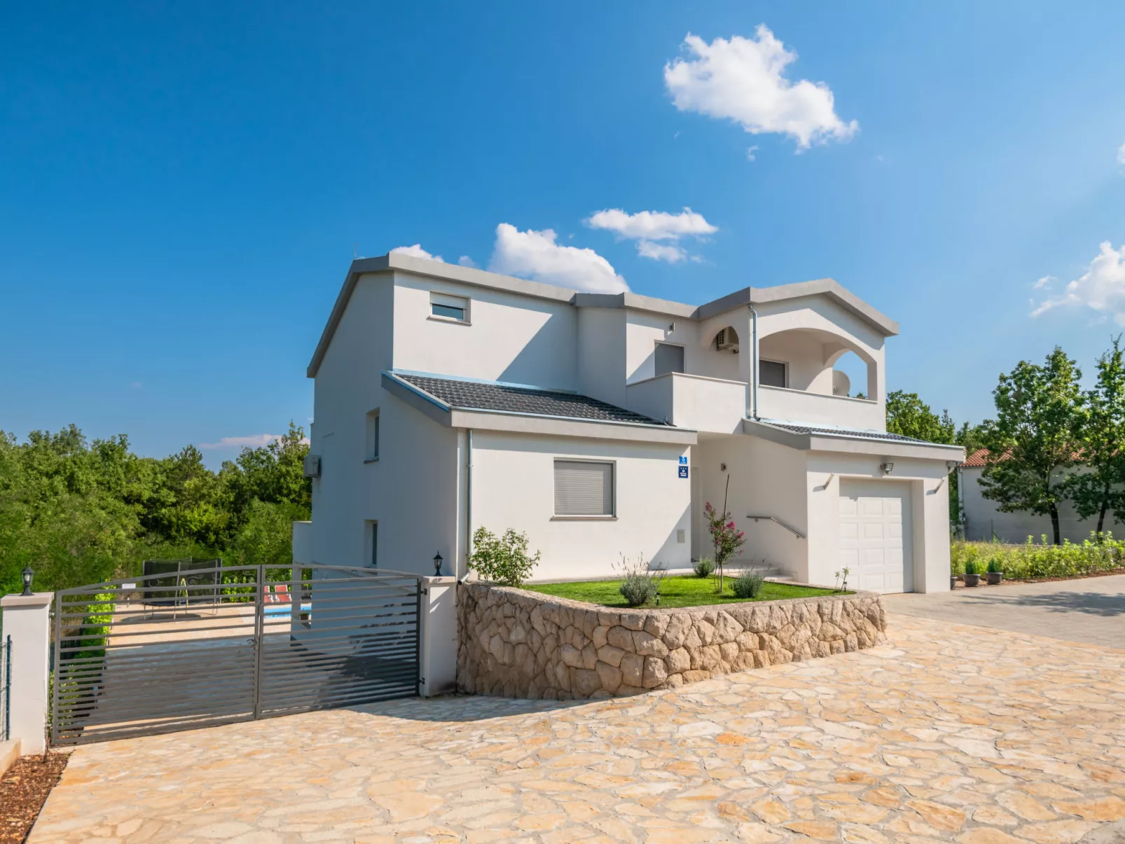 Villa Dalmatina-Outside