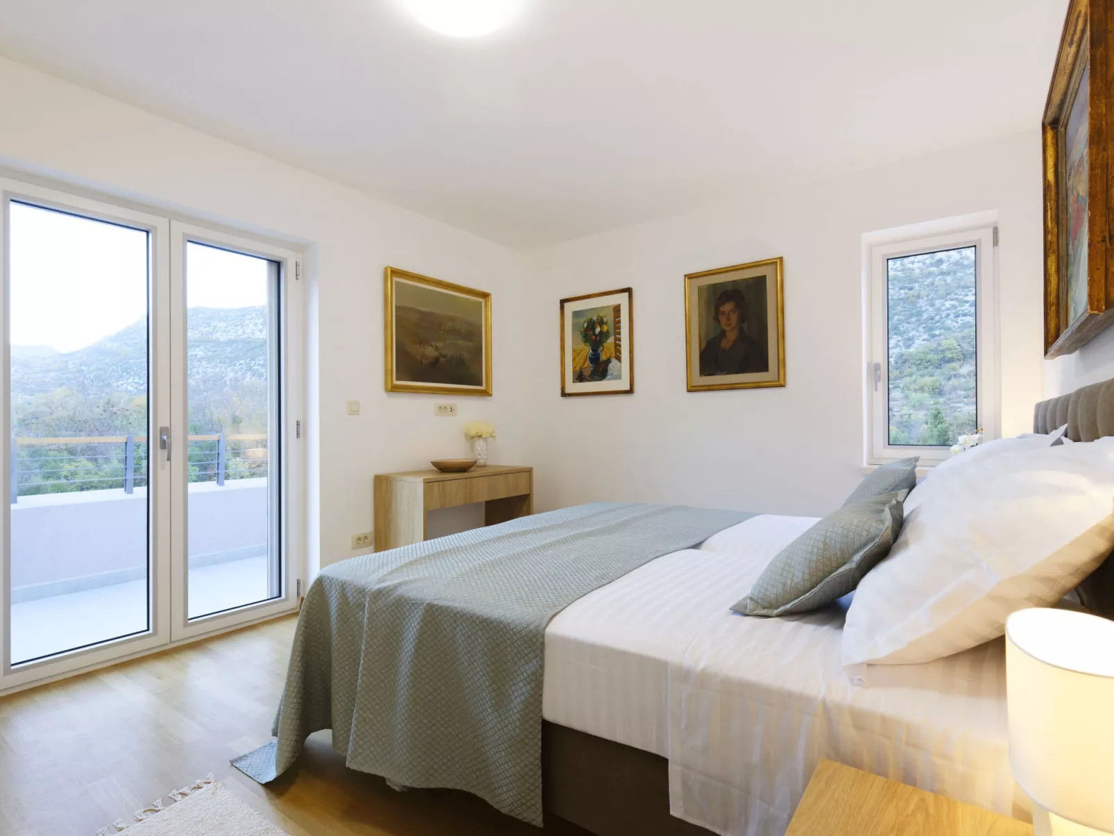Villa Jure-Inside