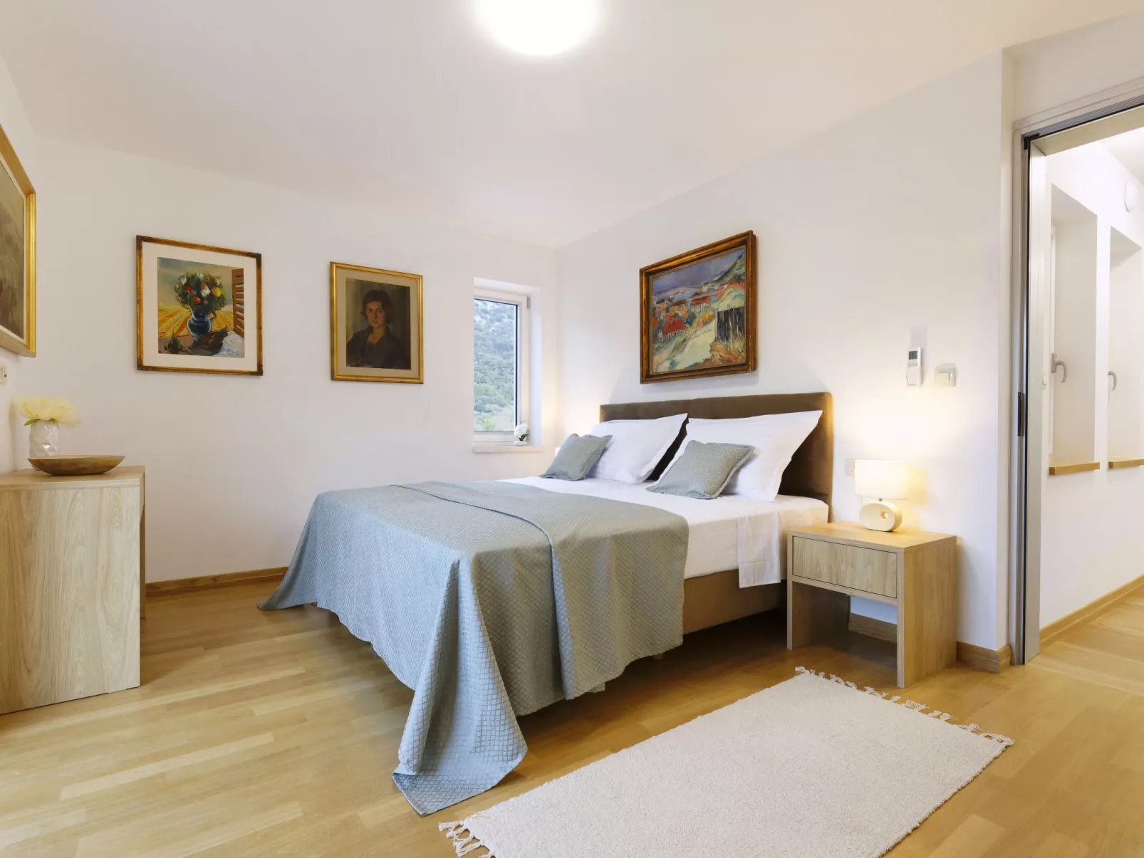 Villa Jure-Inside