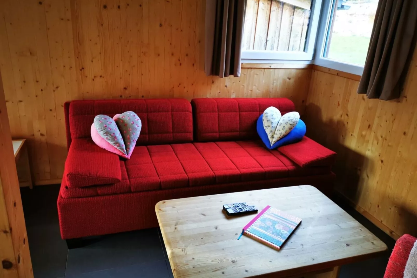 Chalet Almdorf 8-Living room
