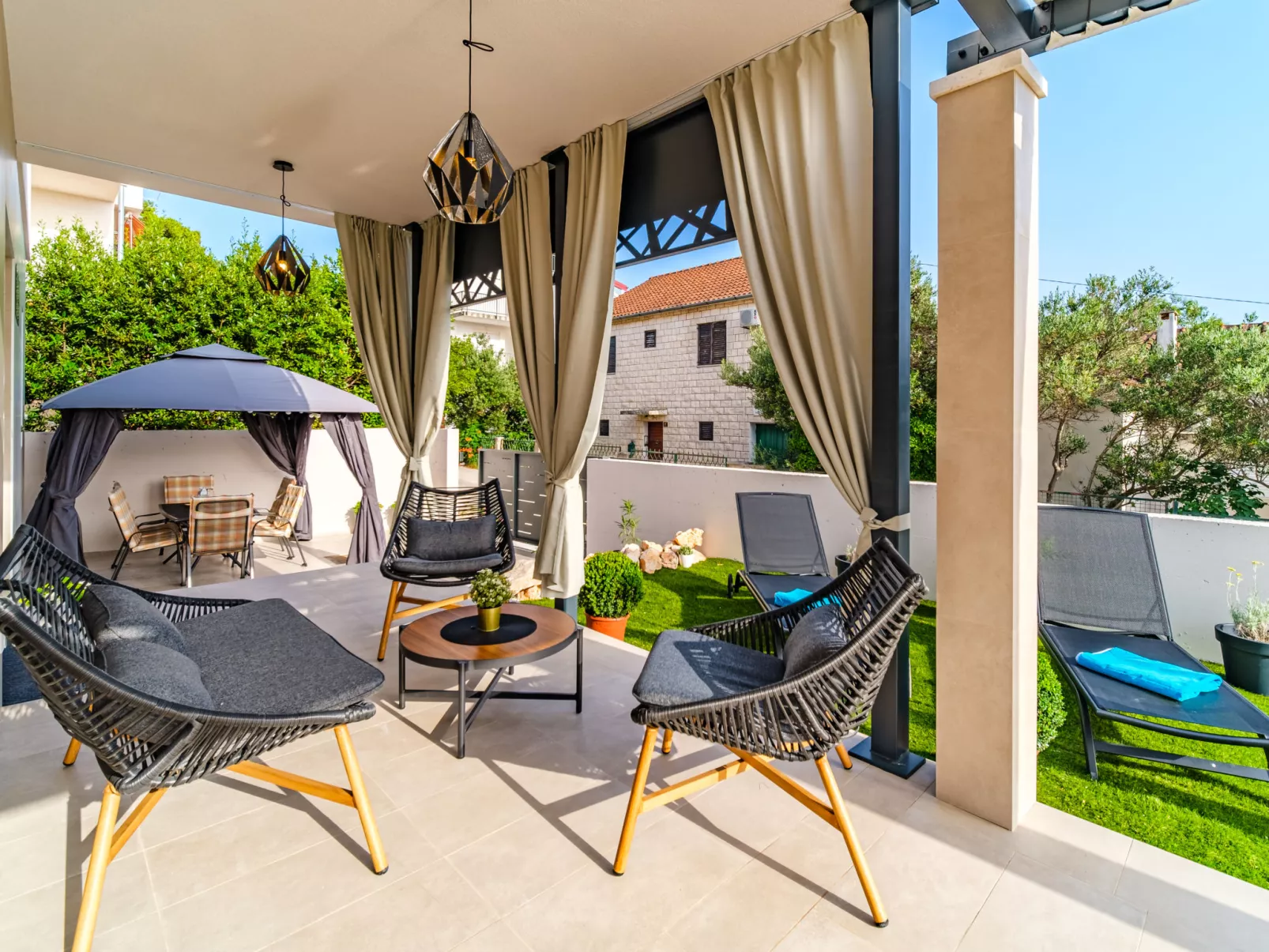 Villa Renesansa-Drinnen