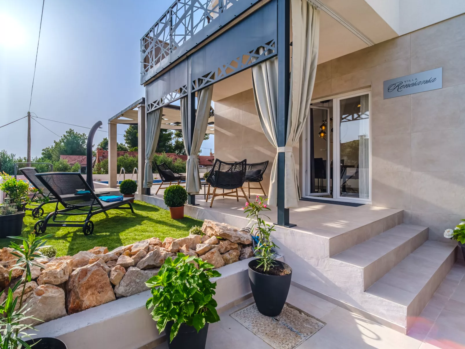 Villa Renesansa-Draußen