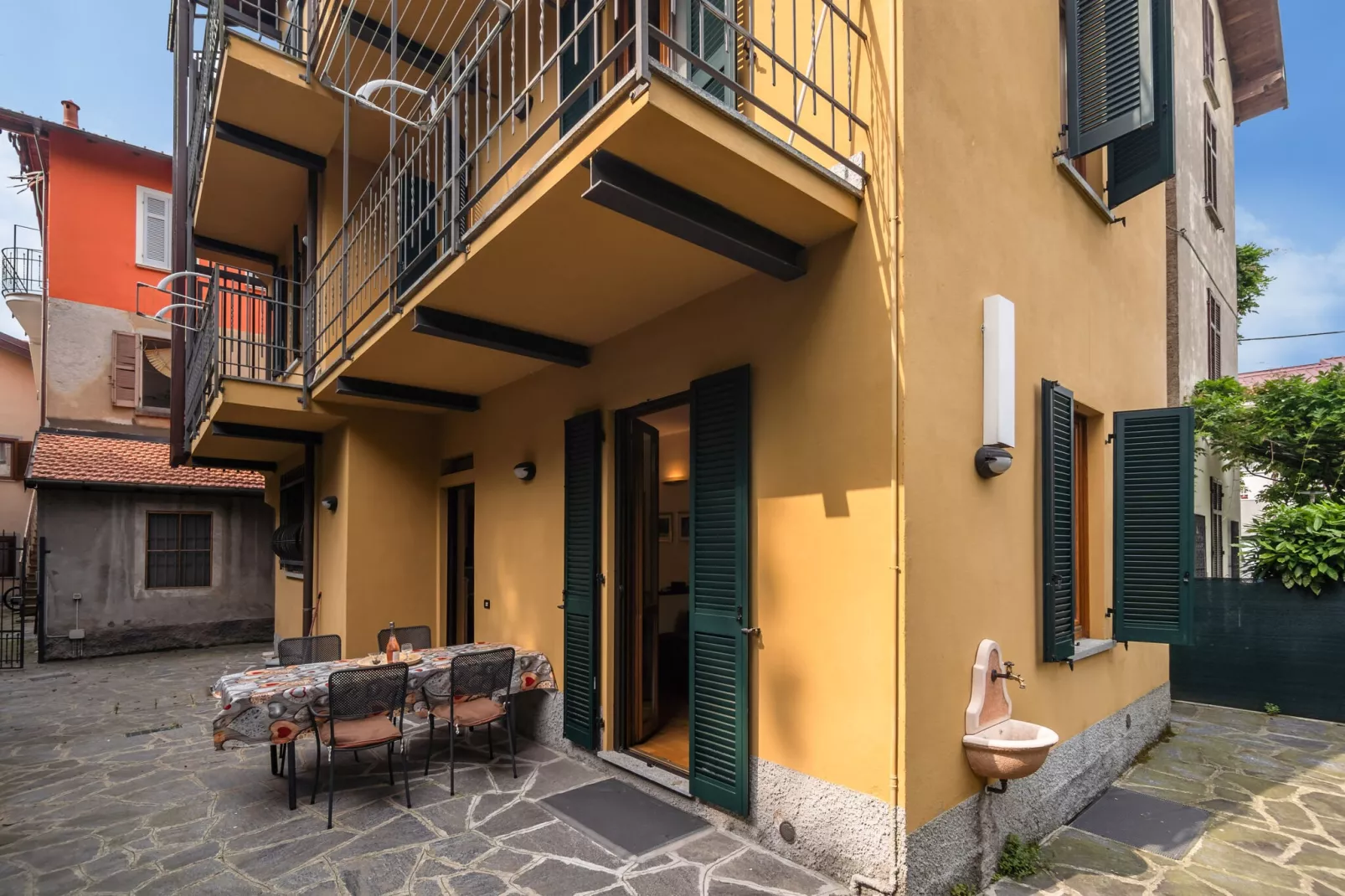 Casa Cristina Meina Centro 4-Exterior summer