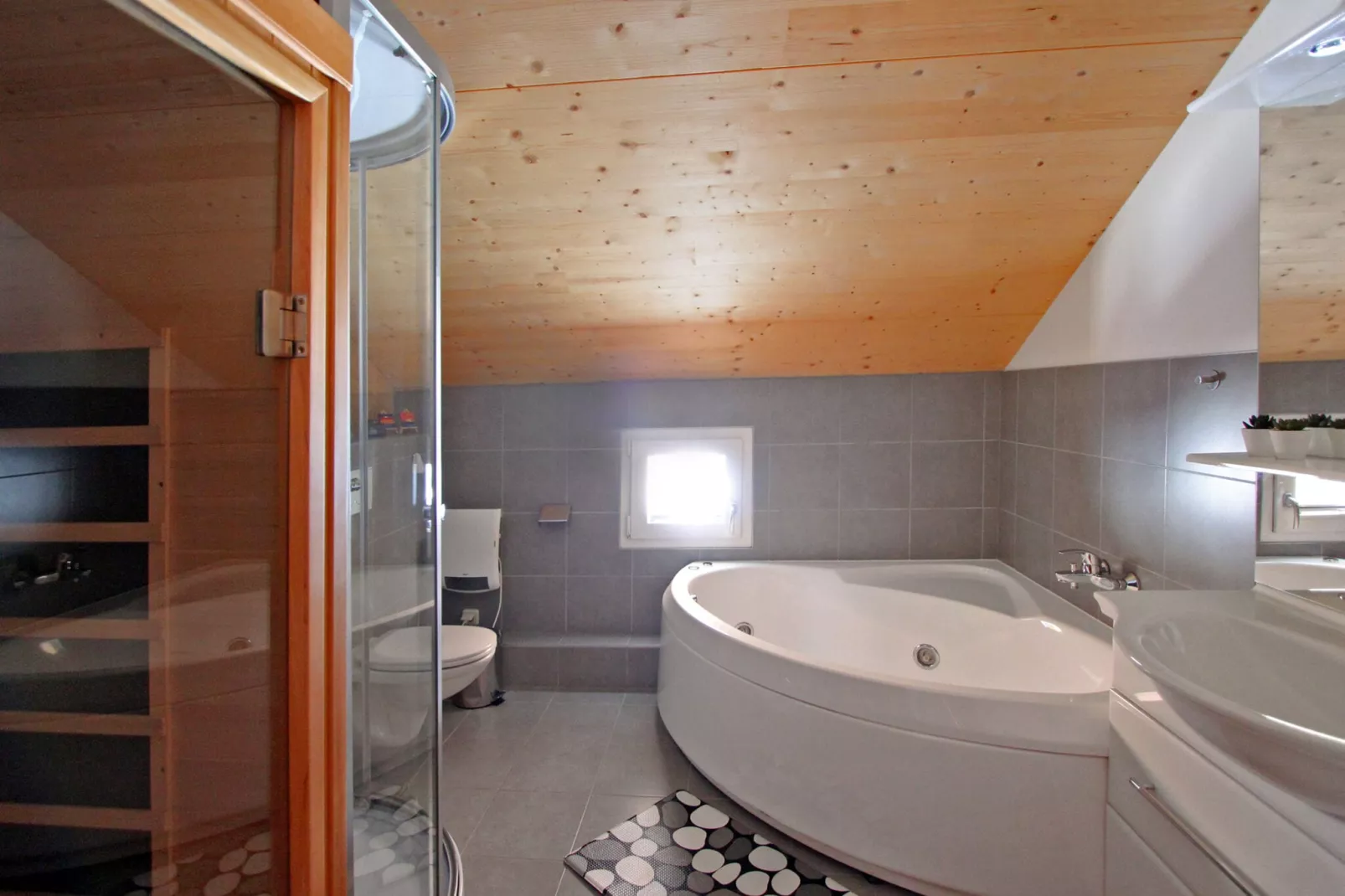 Chalet Pistenstüberl-Bathroom