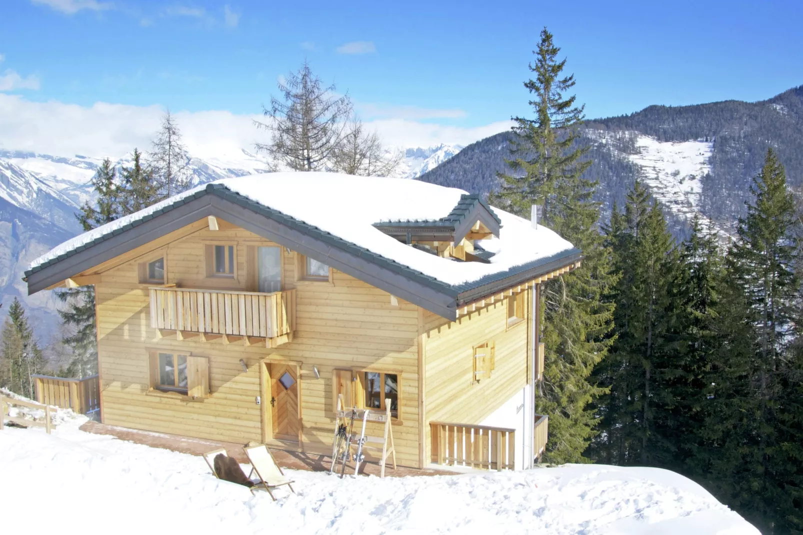Chalet Chaud-Exterior winter