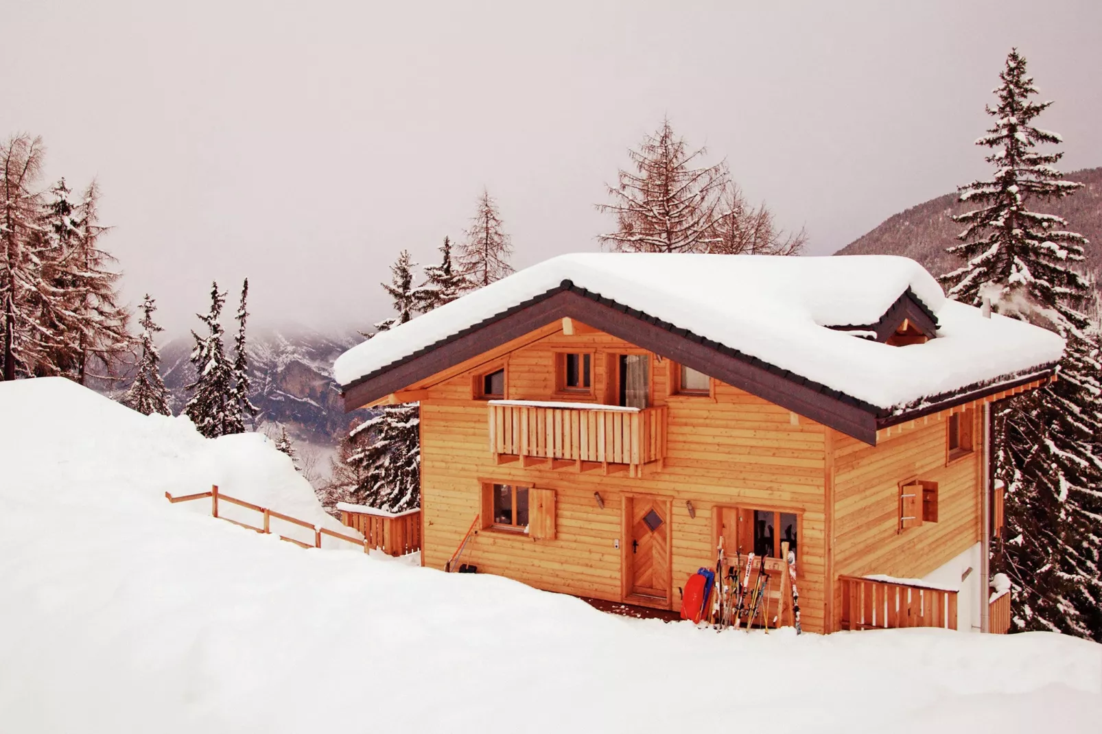 Chalet Chaud-Exterior winter