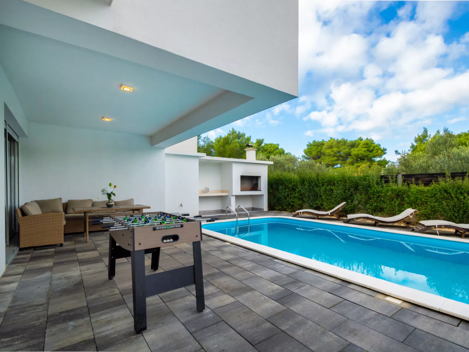 Villa Loreta-Outside