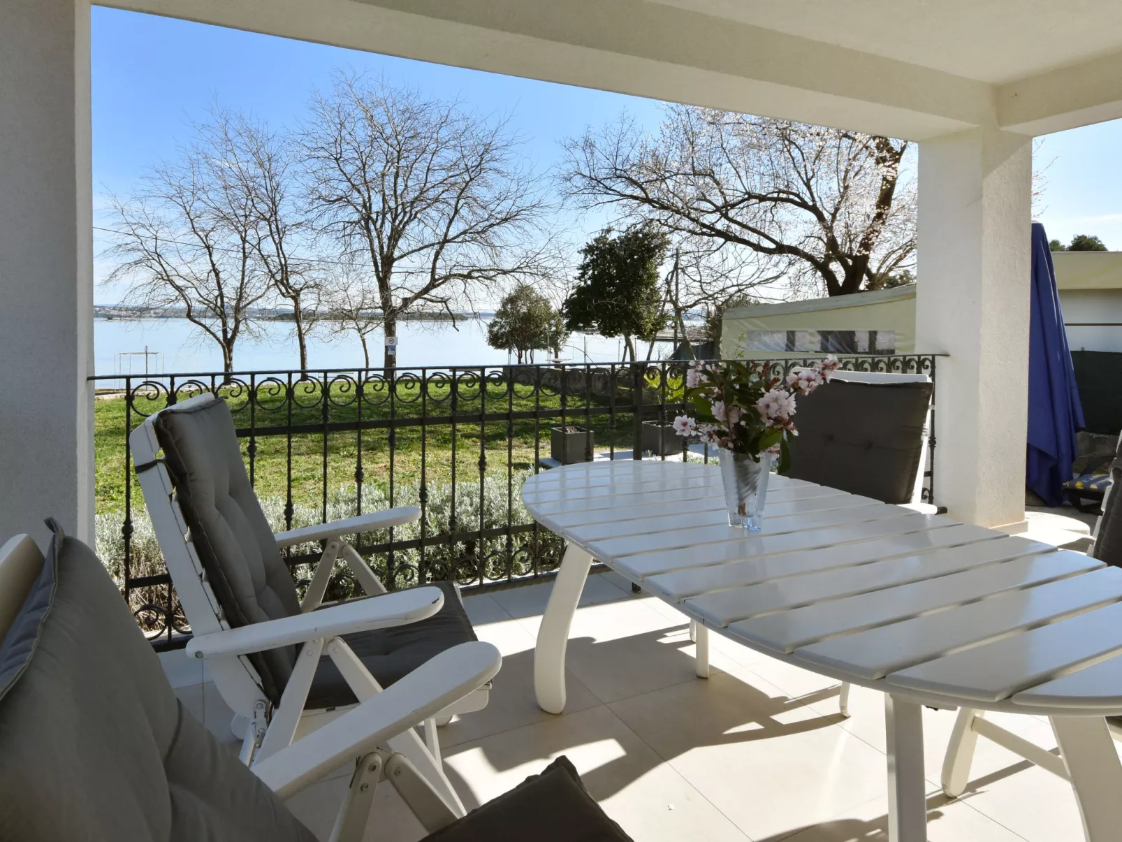 Sea side-Outside
