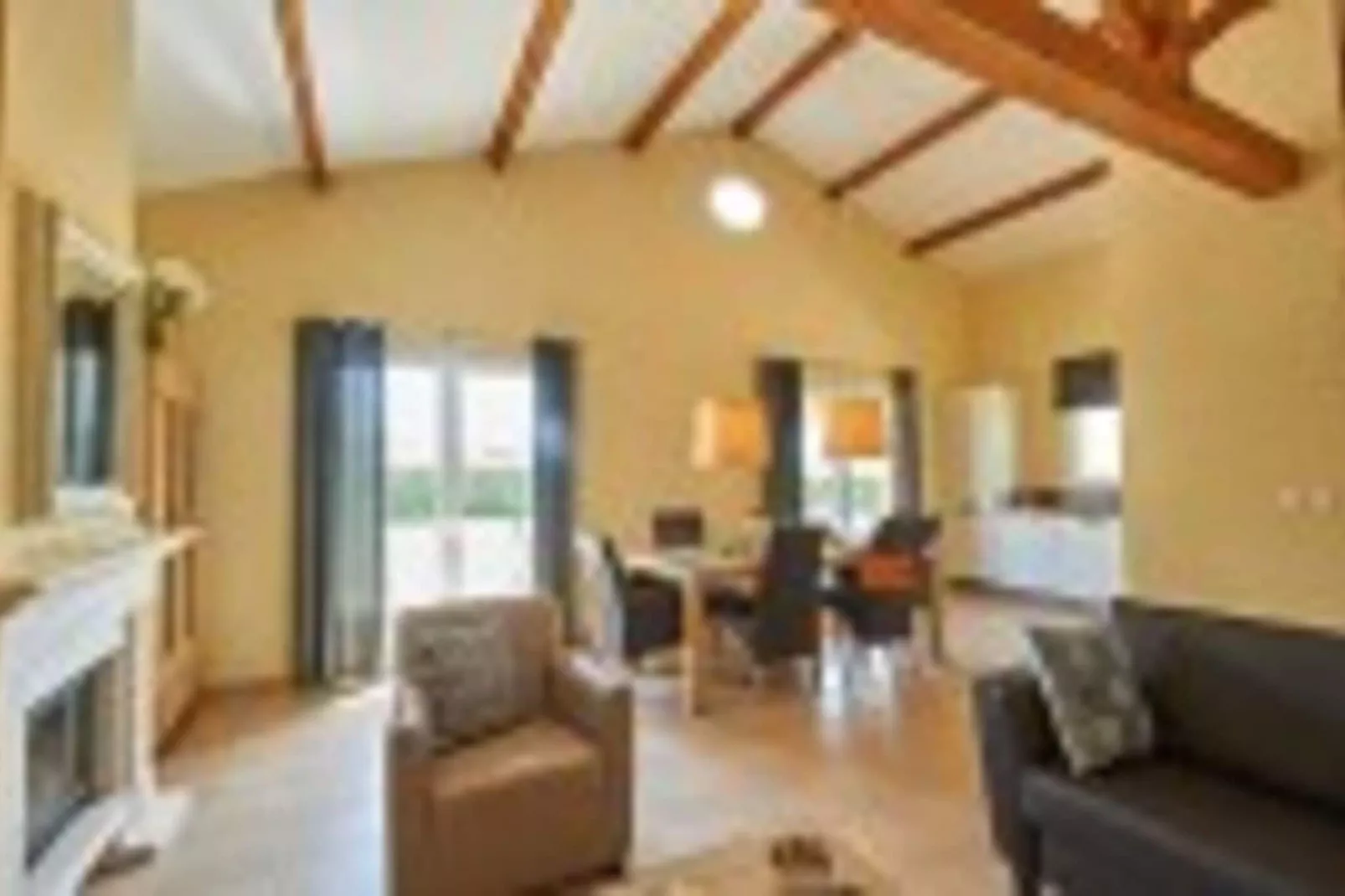 FranceComfort Domaine Les Forges 3-Salon