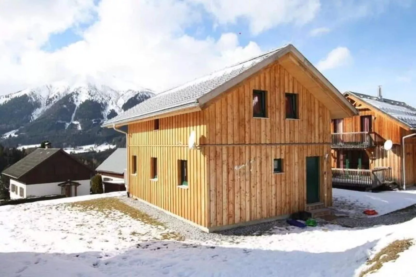 Chalet Pistenstüberl-View winter