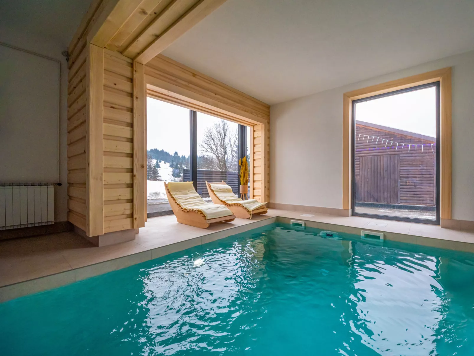 Relax & Play-Inside