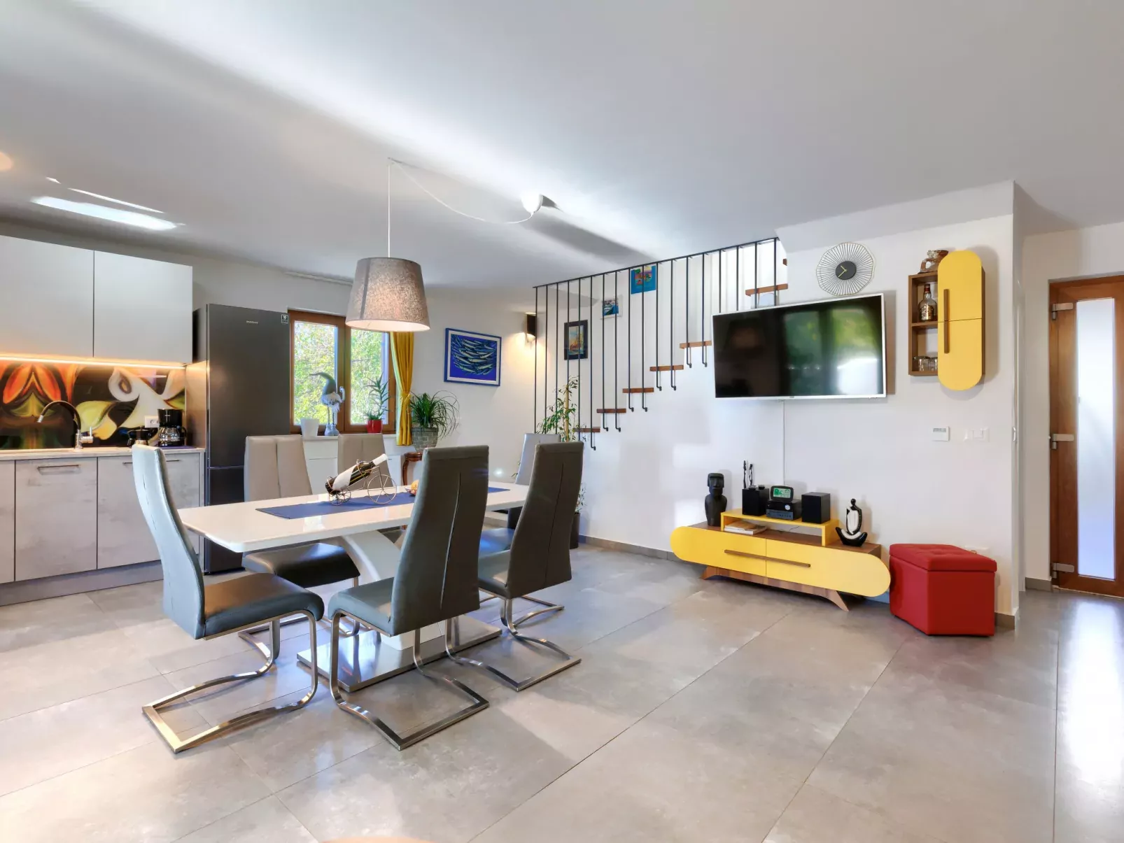 Villa Lora-Inside