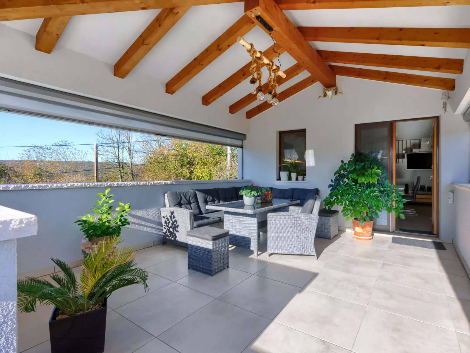 Villa Lora-Outside