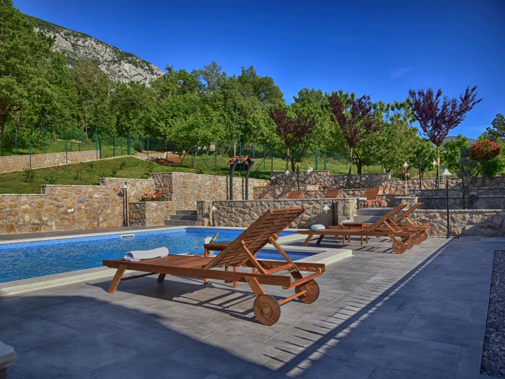 Villa Škavre-Outside