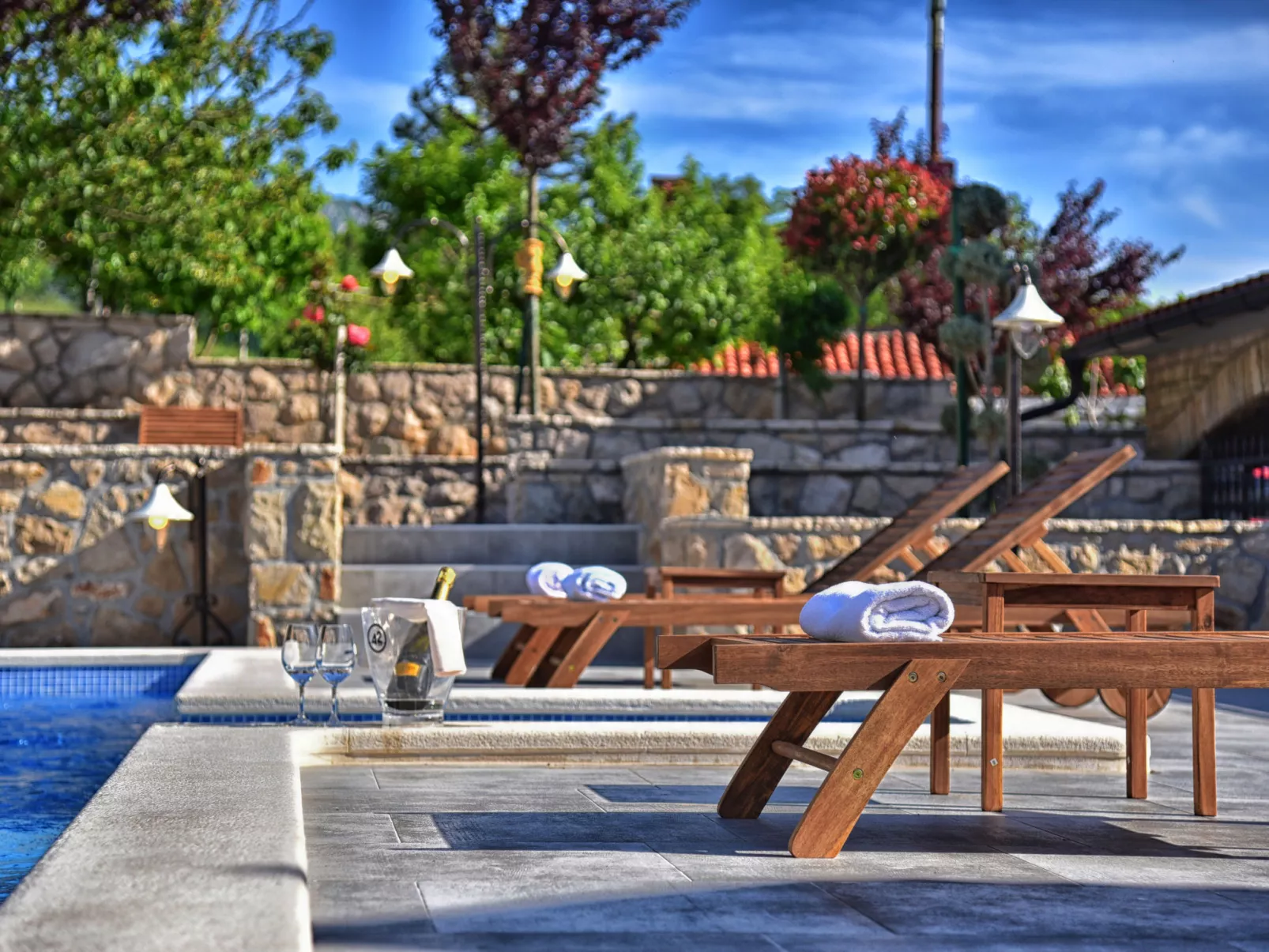 Villa Škavre-Outside