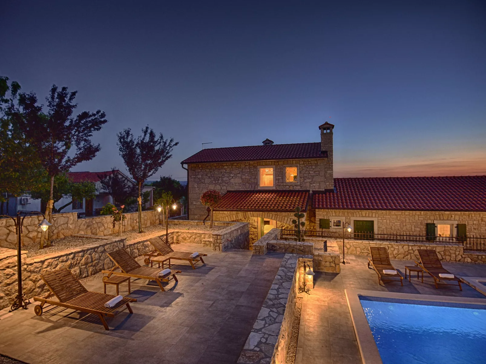 Villa Škavre-Outside