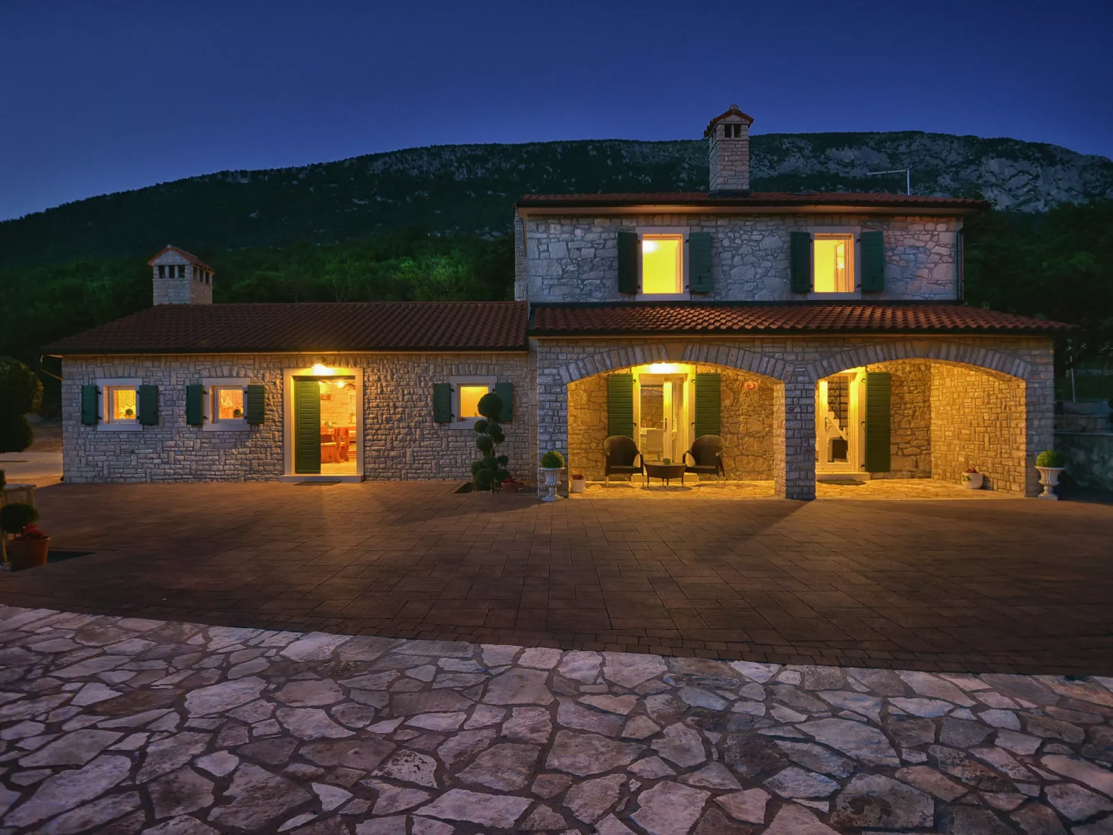 Villa Škavre-Outside