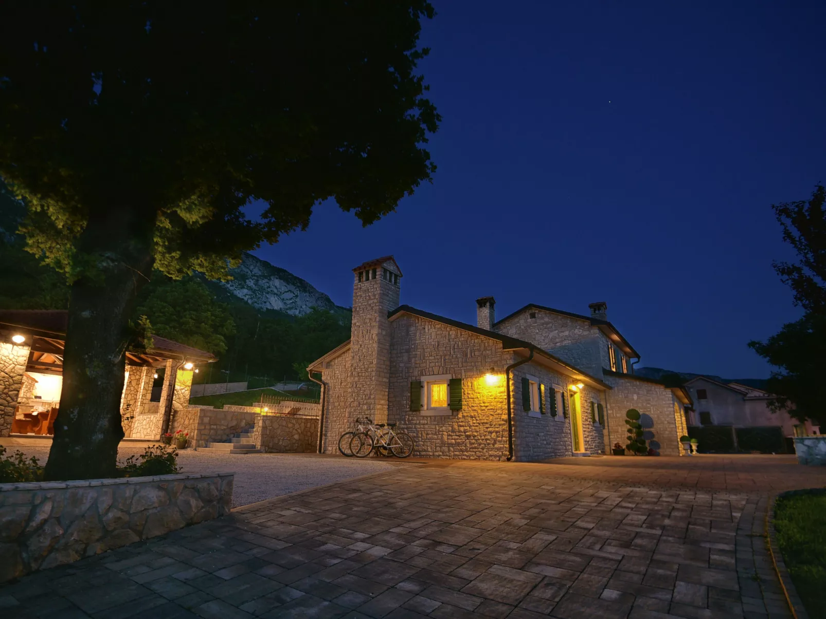 Villa Škavre-Outside