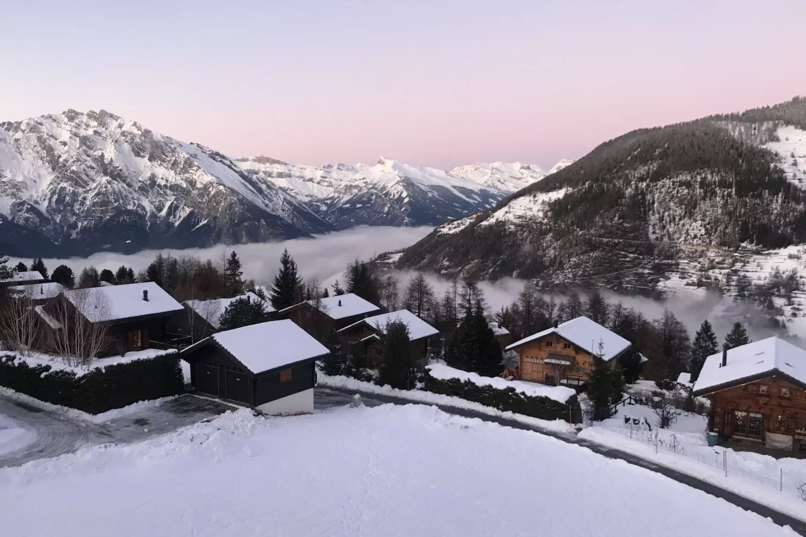 Apartment Ariana-View winter