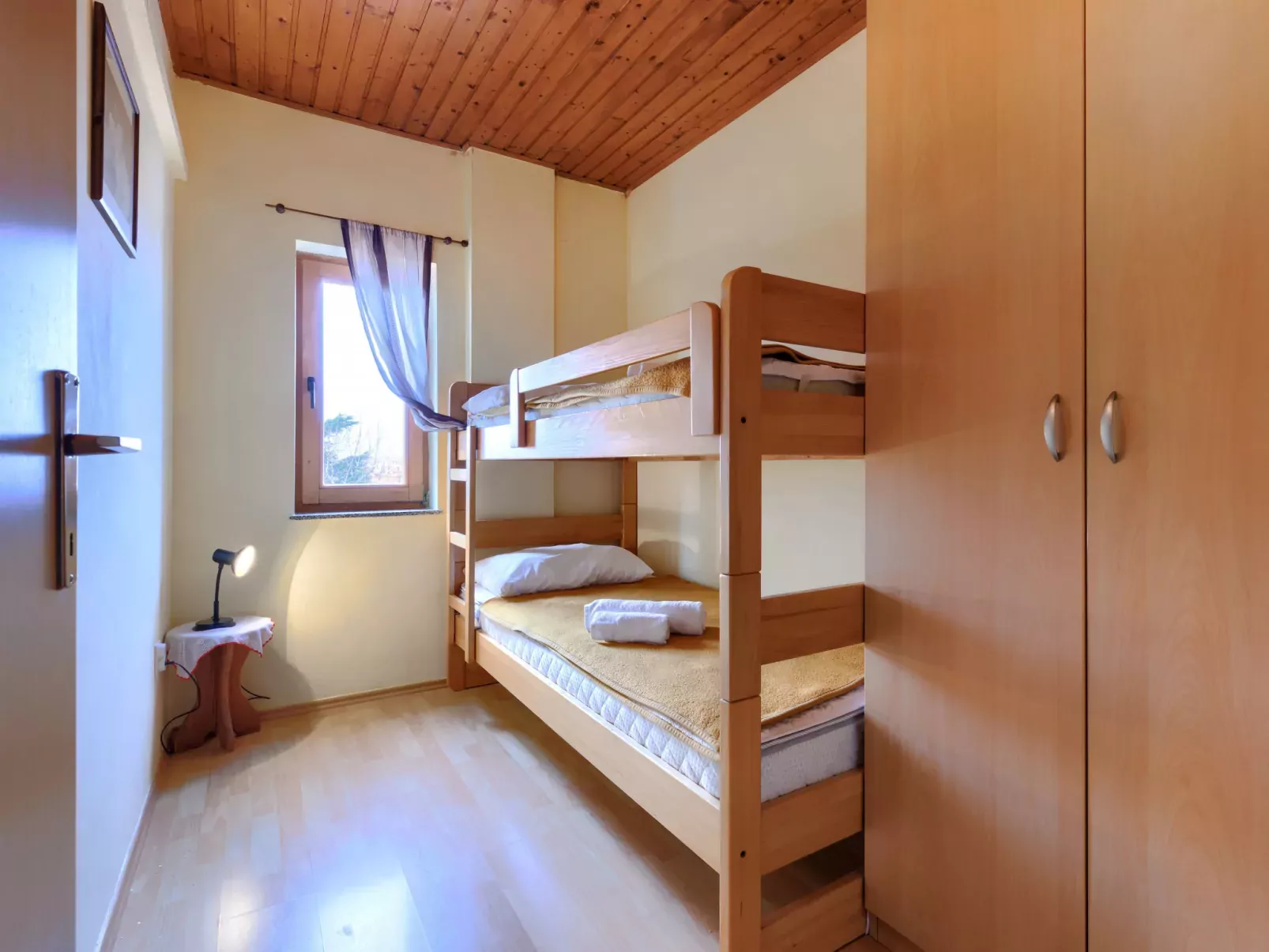 Ruža 2-Inside