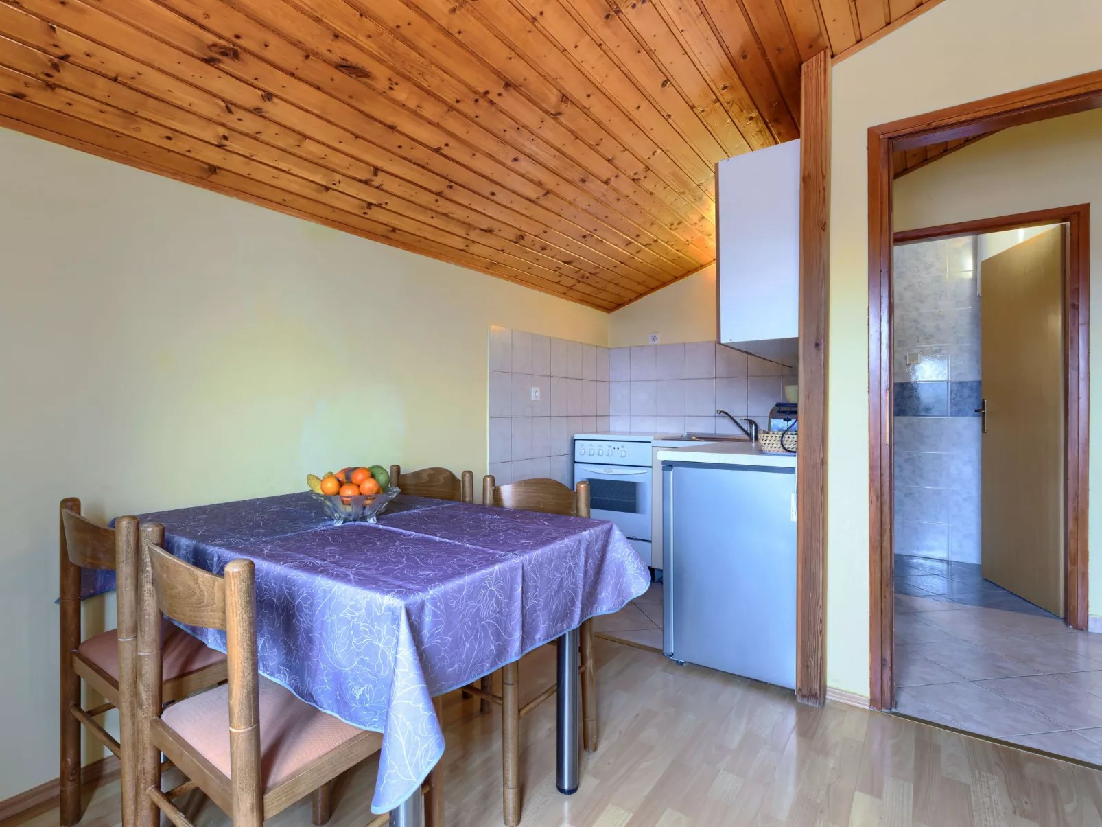 Ruža 2-Inside