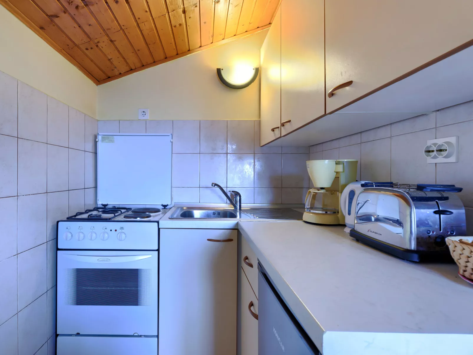 Ruža 2-Inside