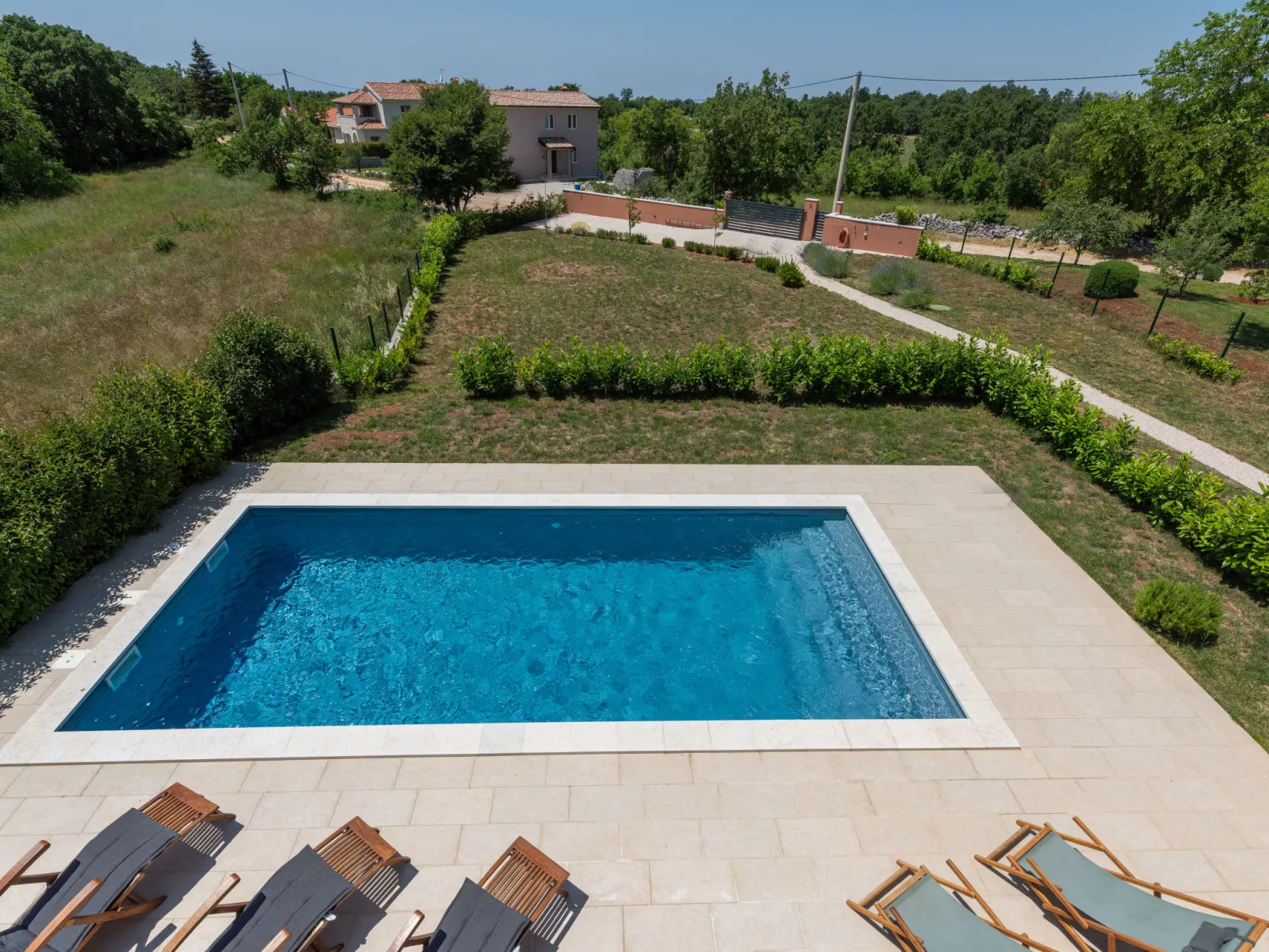 Villa Tola-Outside