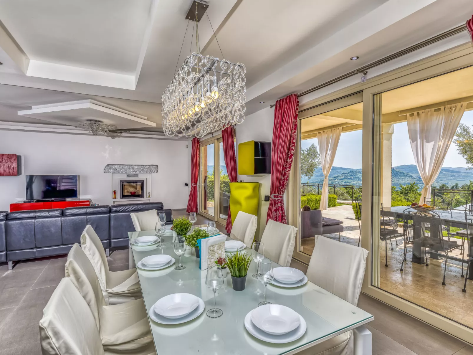 Villa Over the Hilltop-Inside