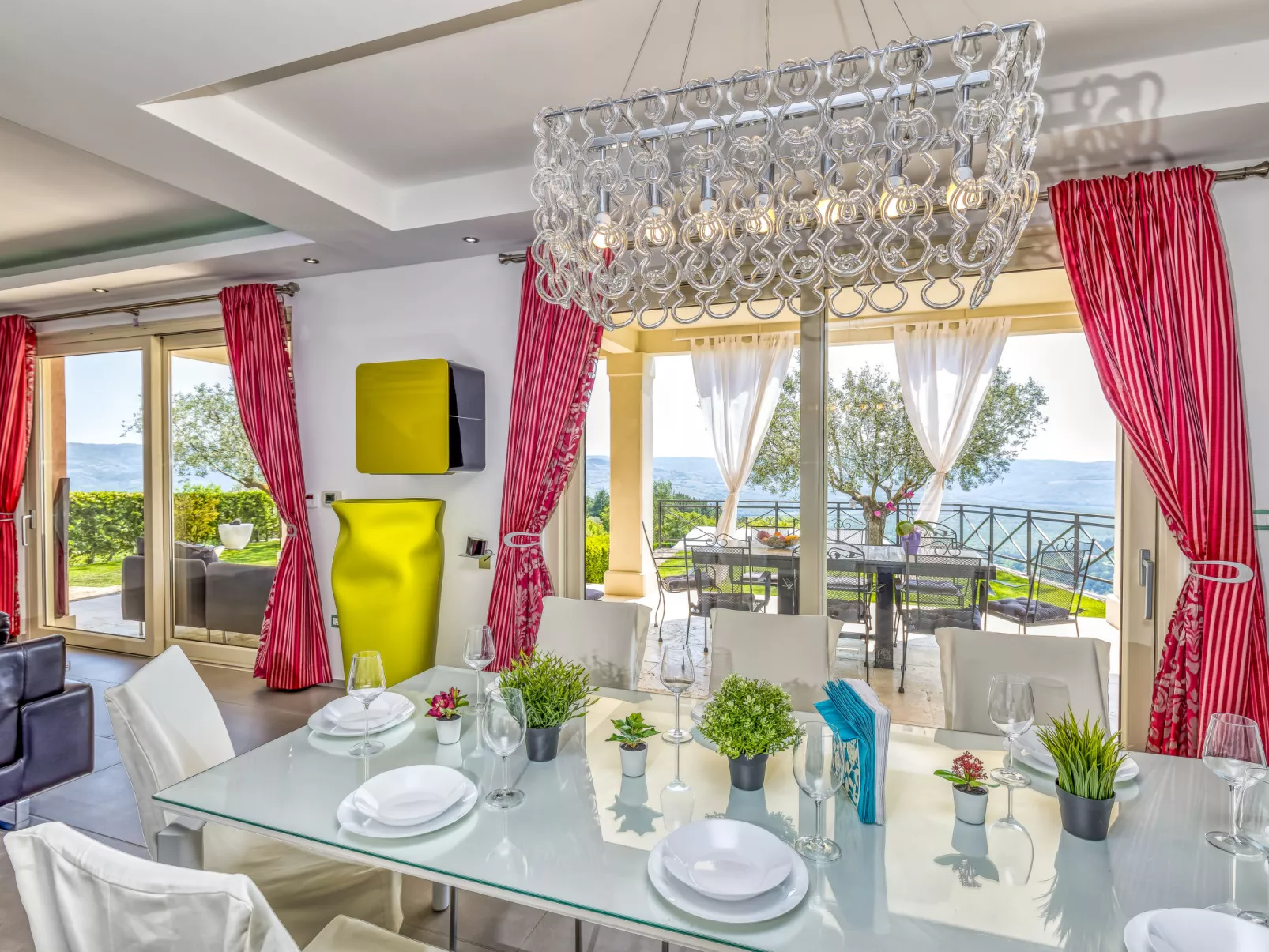 Villa Over the Hilltop-Inside