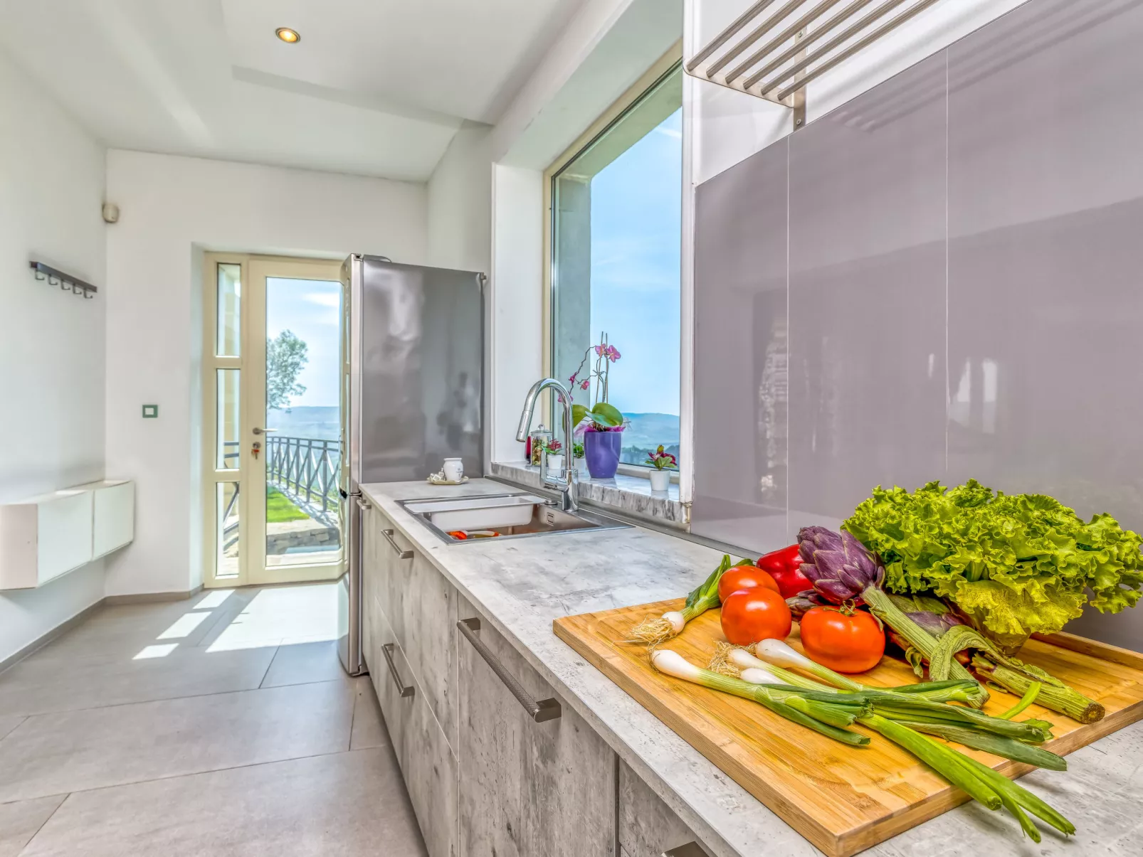 Villa Over the Hilltop-Inside